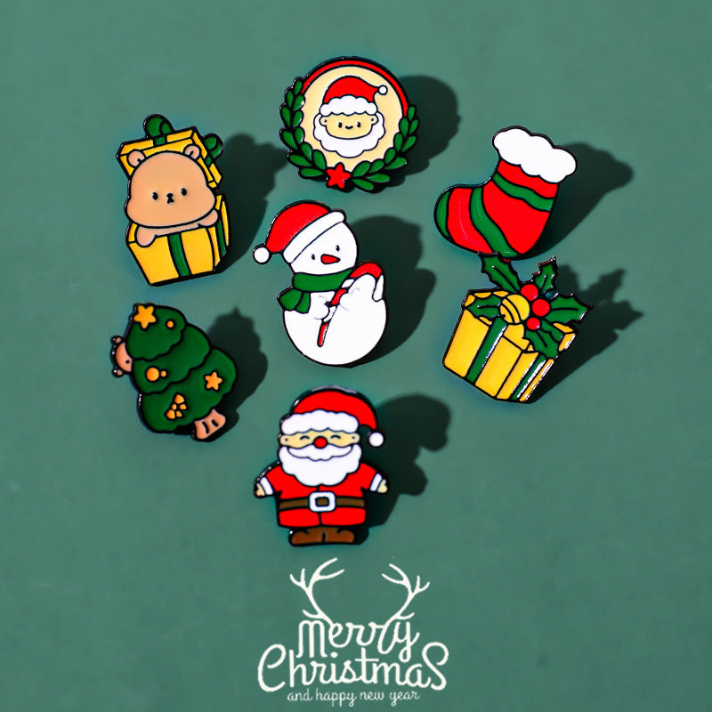 10 Christmas Brooches Santa Claus Elk Cartoon Style Fashion Pins Collar Buttons