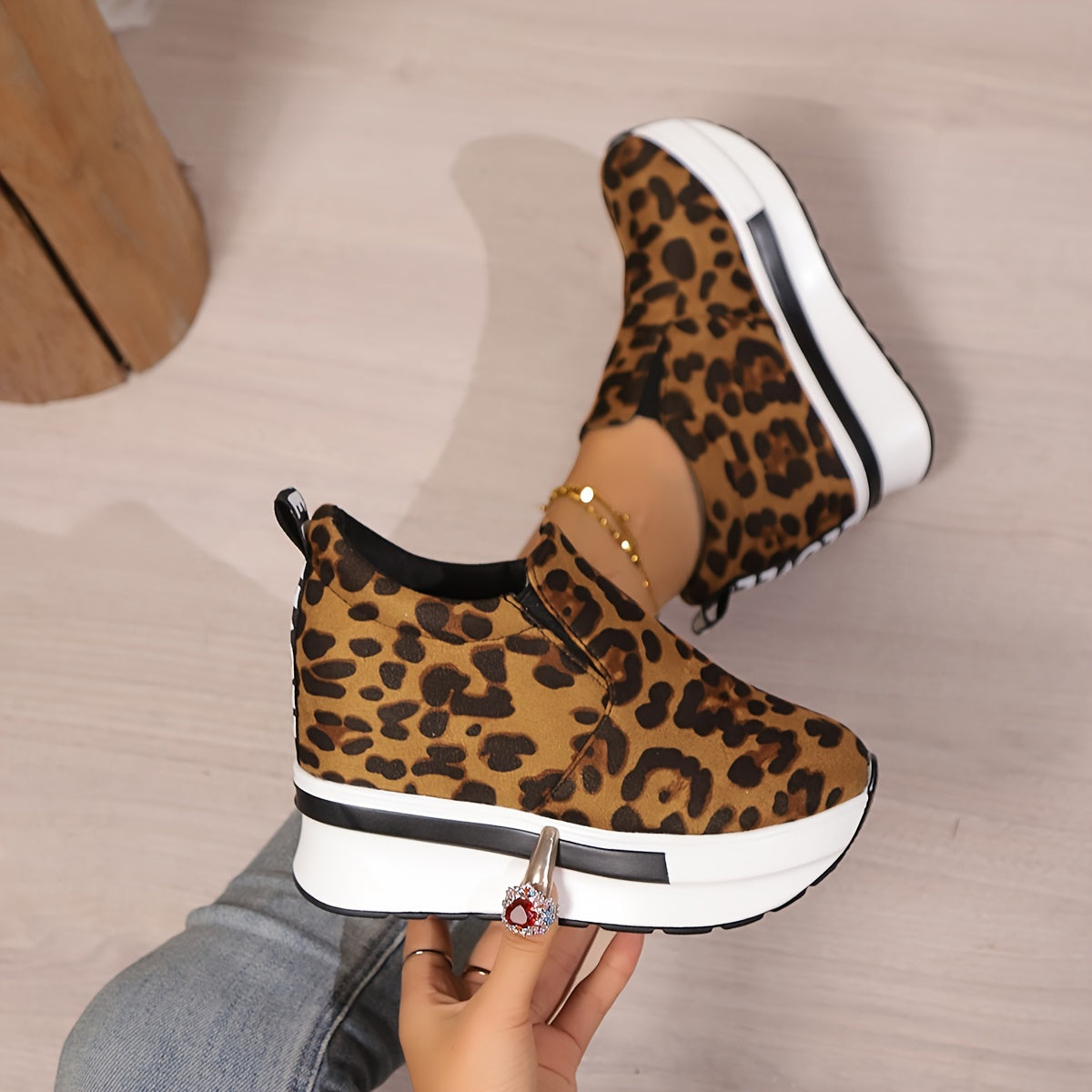 Women's Leopard Print Slip-On Sneakers Lightweight Comfortable