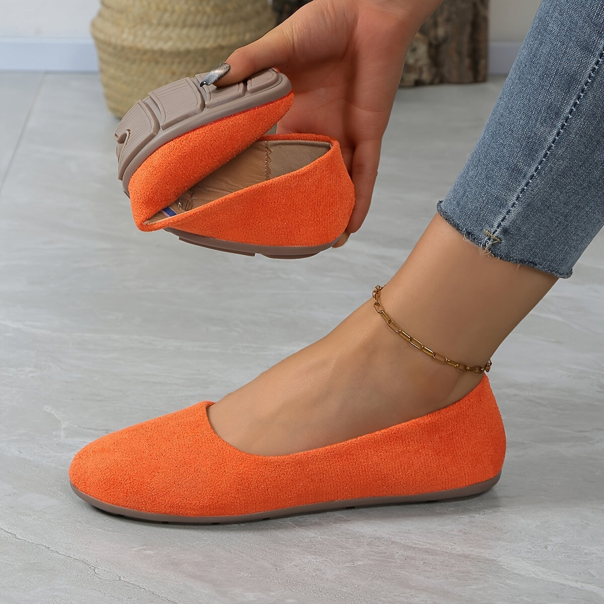 Women's Solid Color Minimalist Flats Lightweight Slip-On Walking Shoes