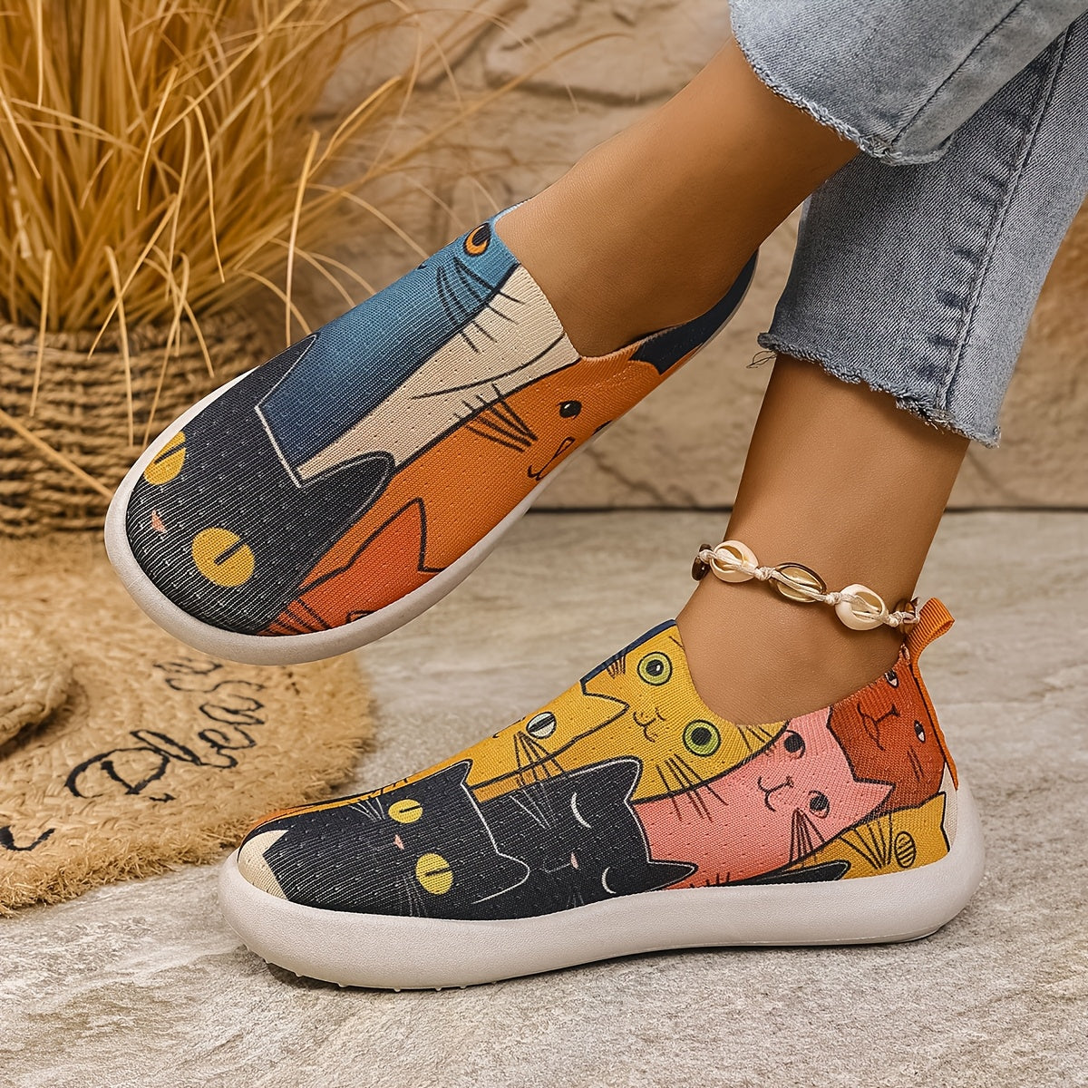 Women's Cat Print Slip-On Sneakers Breathable Mesh Lightweight Casual Shoes