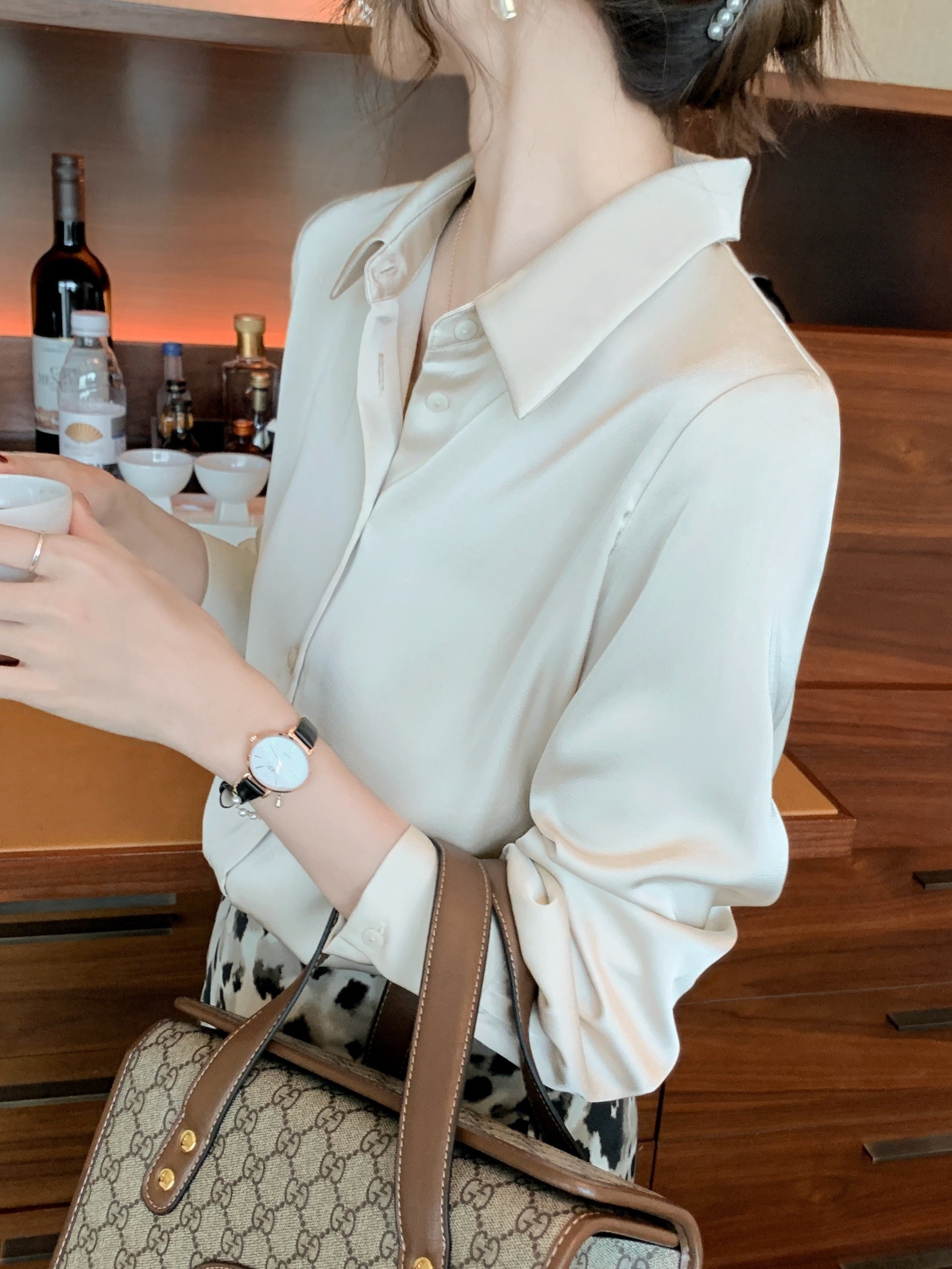 Women's Solid Color Long Sleeve Blouse Made of 100% Polyester with Lapel Collar and Button Details