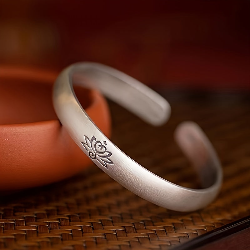 Ayollar uchun sozlanadigan kumush taqinchoq 30g toza kumush nafis zargarlik sovg‘asi