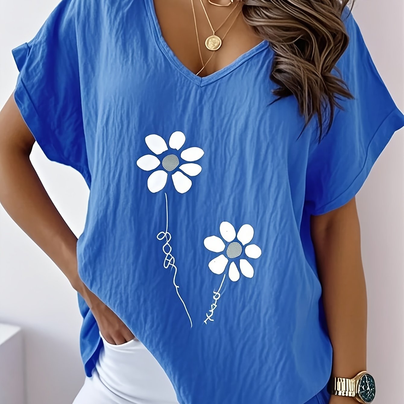 Camiseta de manga corta con escote en V y estampado para mujer talla grande