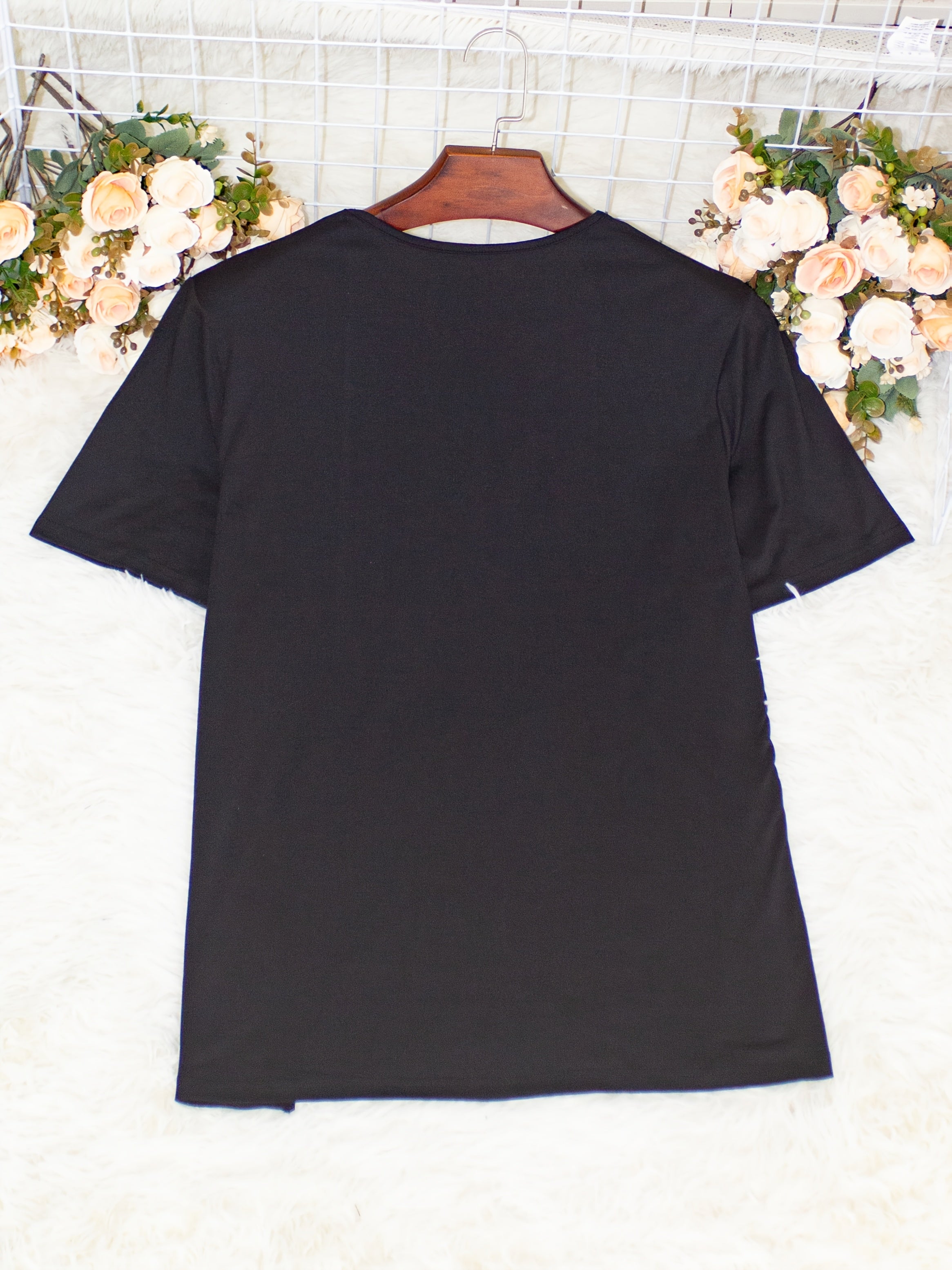 Women Plus Size V-Neck Short Sleeve T-Shirt with Galaxy Print Red Black