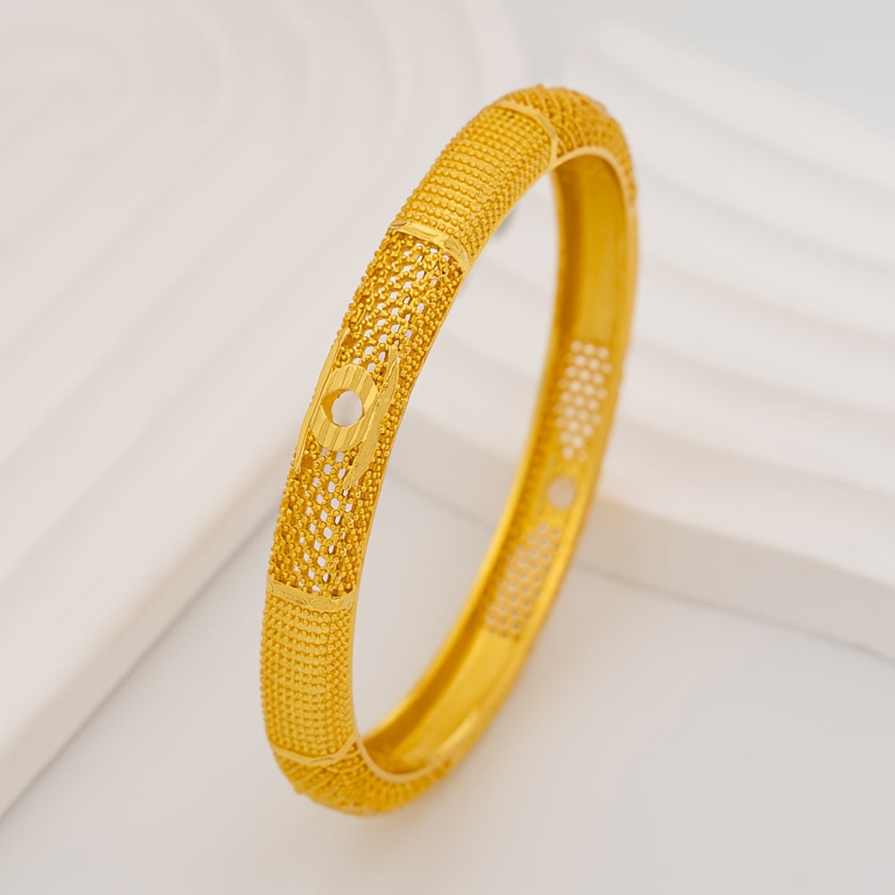 Set of Four Gold Tone Alloy Bangles for Women Wedding Jewelry