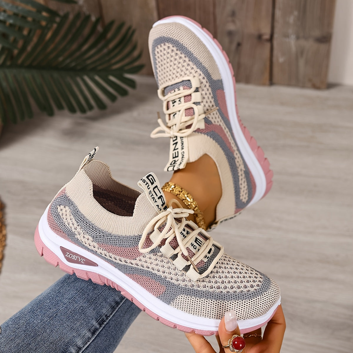 Women’s Lightweight Breathable White Sneakers for Walking and Casual Wear