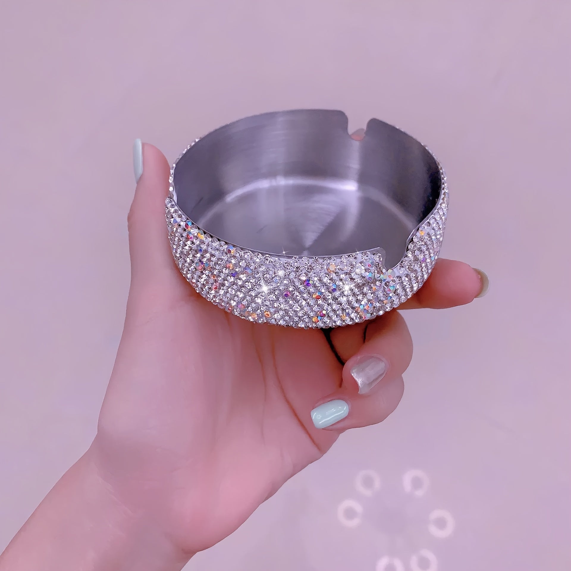 Unisex Stainless Steel Ashtray with Red and Blue Rims for Home Bar Office