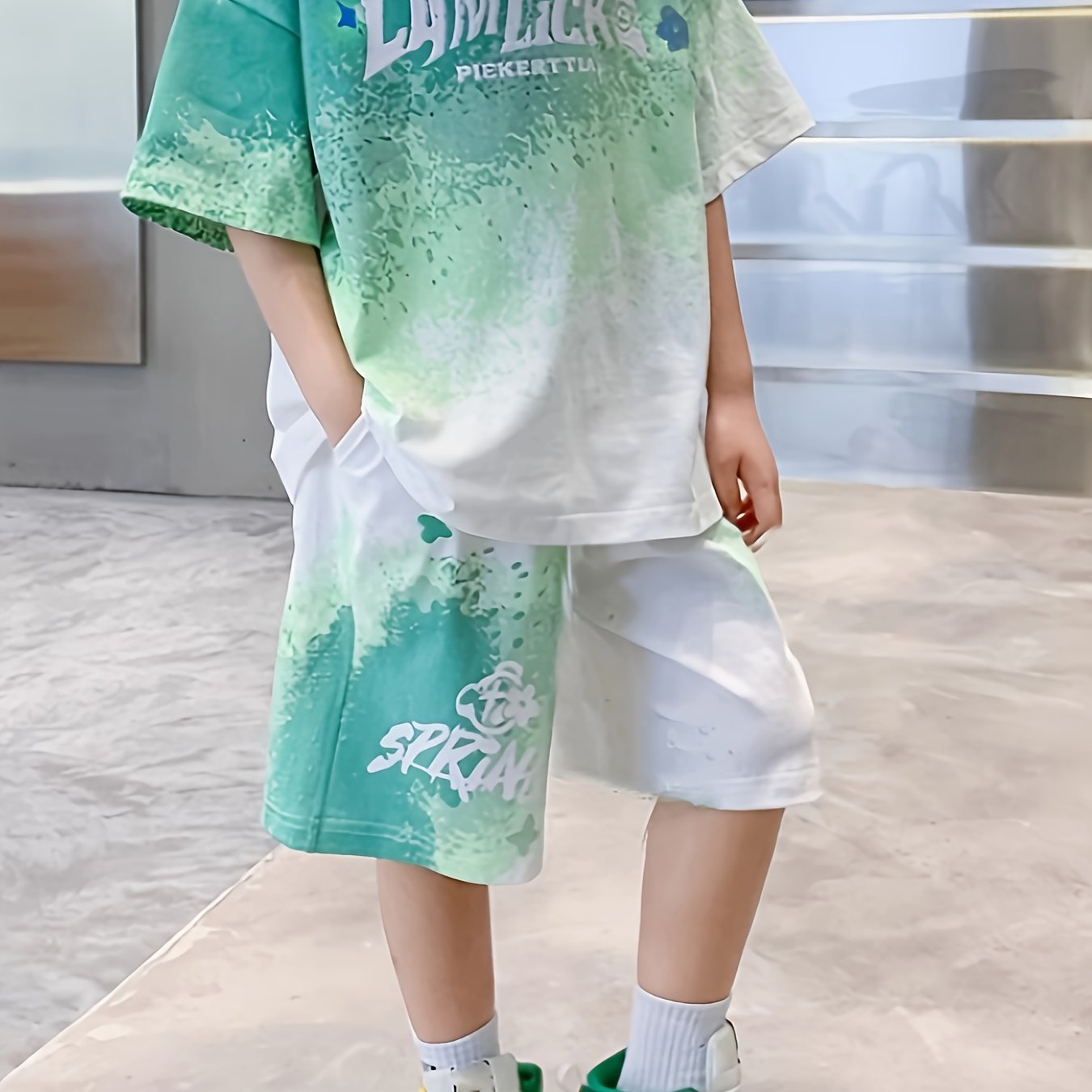 Conjunto de ropa casual para niños y niños con camiseta de manga corta con estampado de alfabeto y pantalones cortos de poliéster para primavera y verano, ropa para exteriores