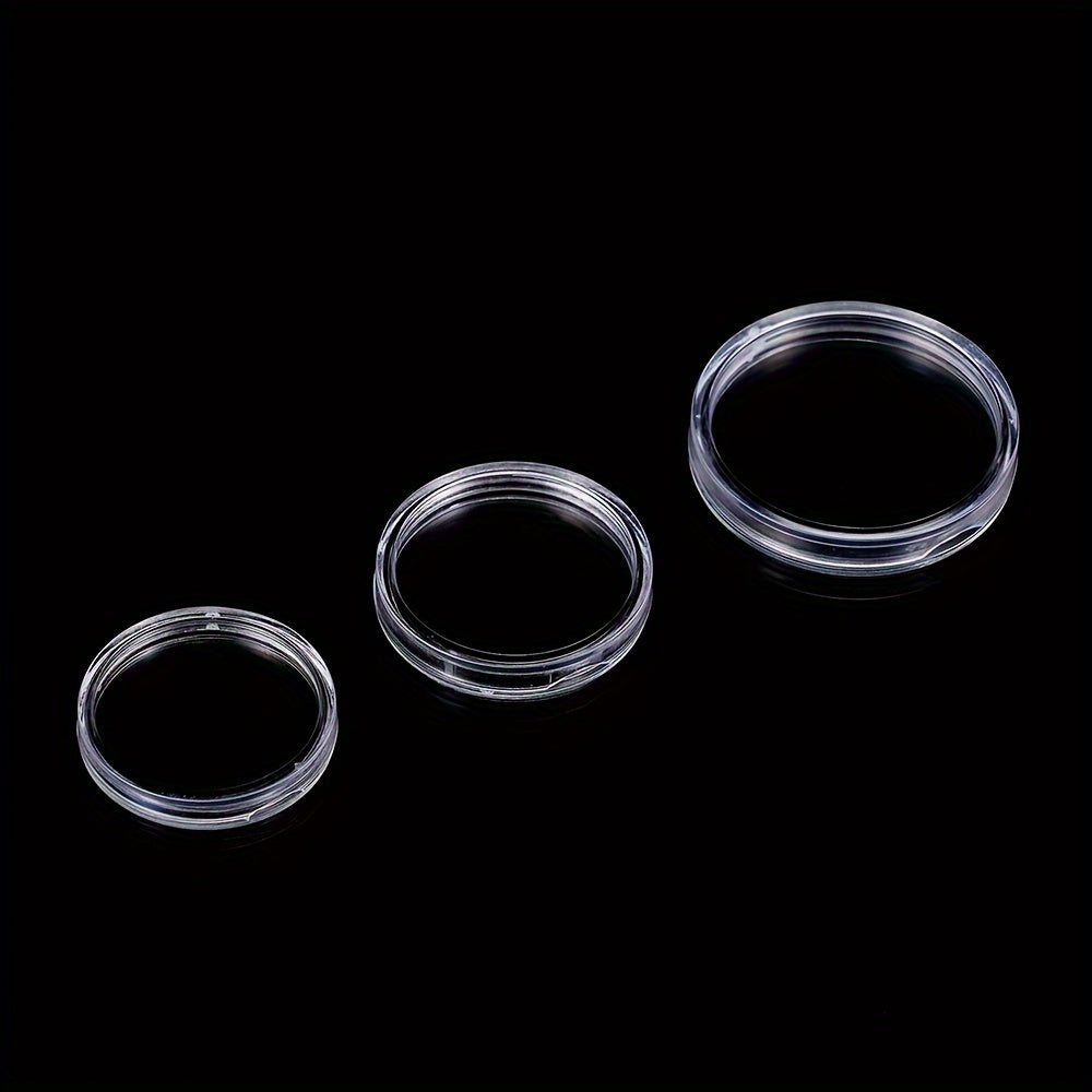 Прозрачные коробки для защиты монет доступны в упаковках по 25, 50 или 100 штук. Подходят для коллекционных предметов размером 19-33 мм, идеально подходят для памятных монет и медалей.