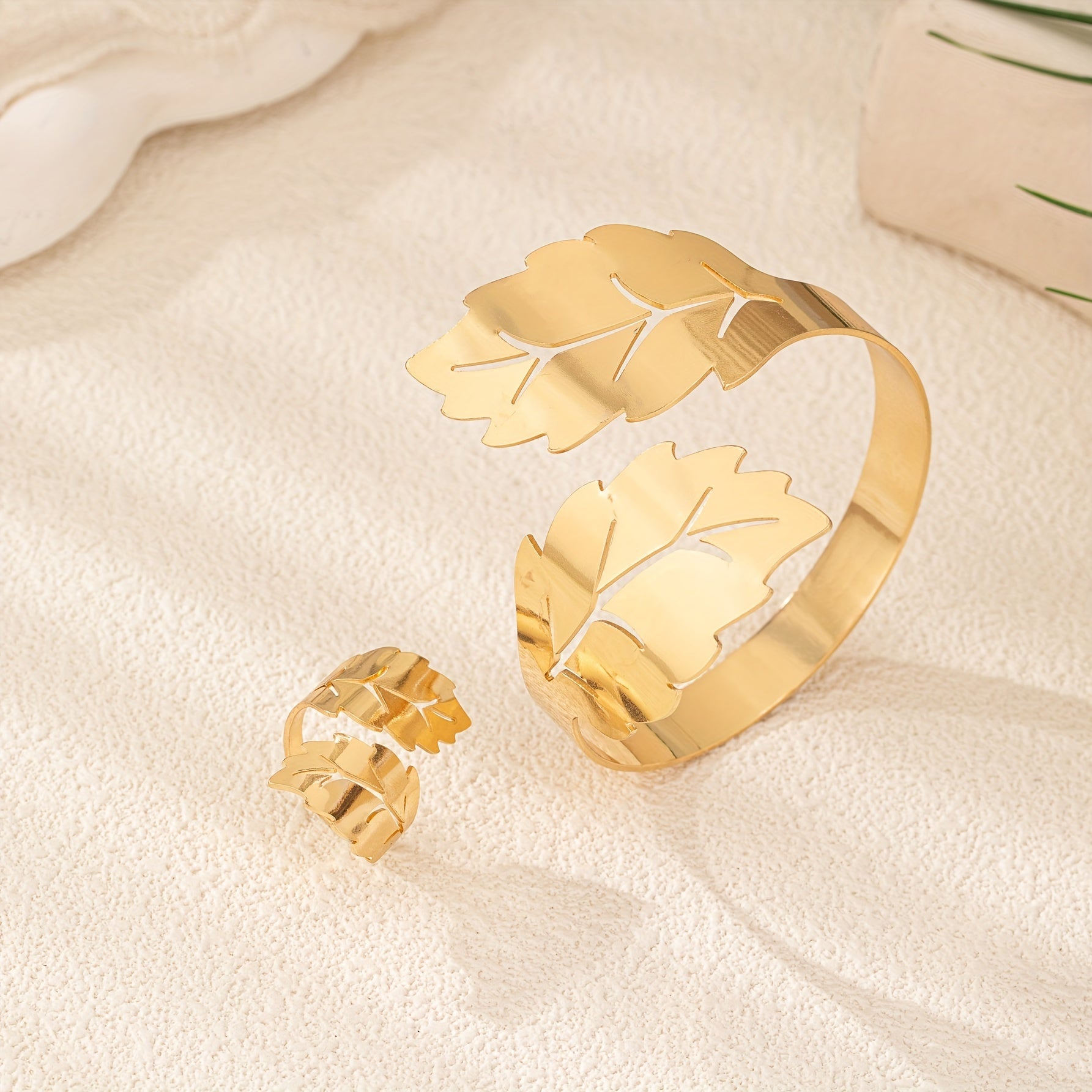 Women’s Leaf-Shaped Alloy Bangle and Ring Set for Everyday or Special Occasions