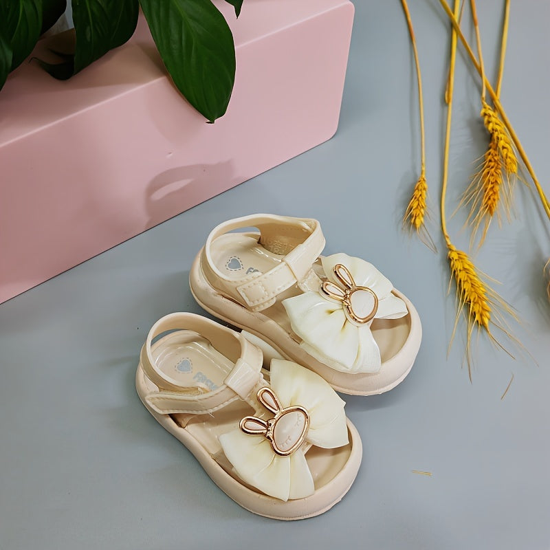 Детские сандалии для девочек с закрытым носком, легкие, мягкая подошва, противоударный дизайн с кроликом для обучения ходьбе