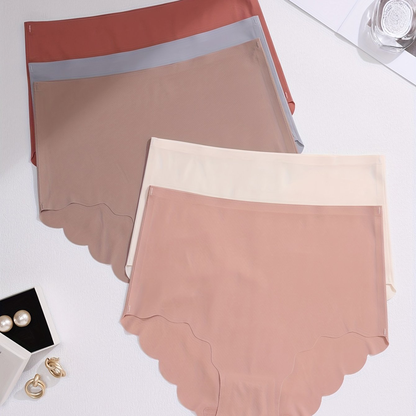 Women's Seamless High Waist Panties Set with Scalloped Trim and Stretch Material