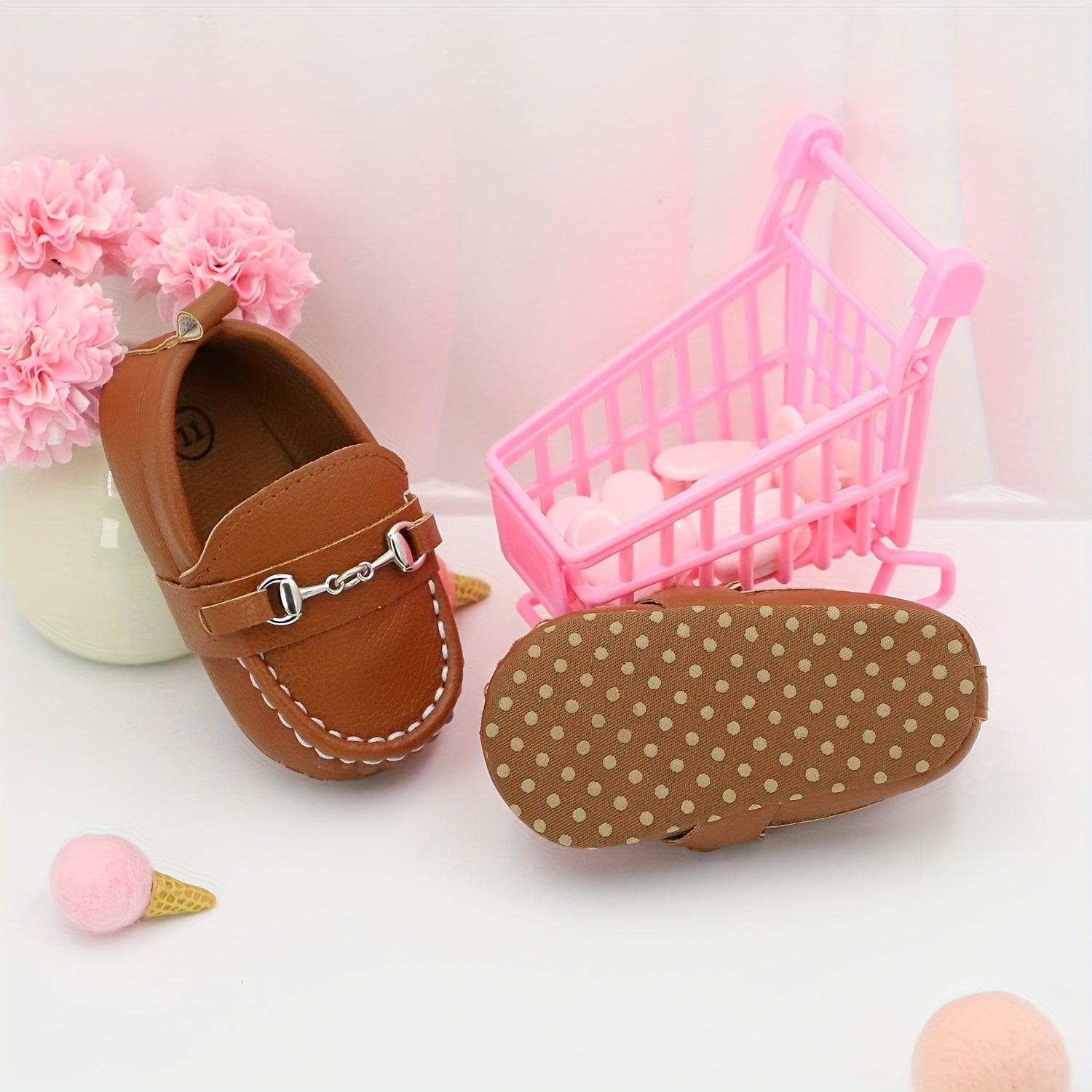 Kichkina bolalar va chaqaloqlar uchun ichki va bayram poyabzali, bir xil rangli PU mato, osongina kiyinadigan, har mavsum uchun qulay