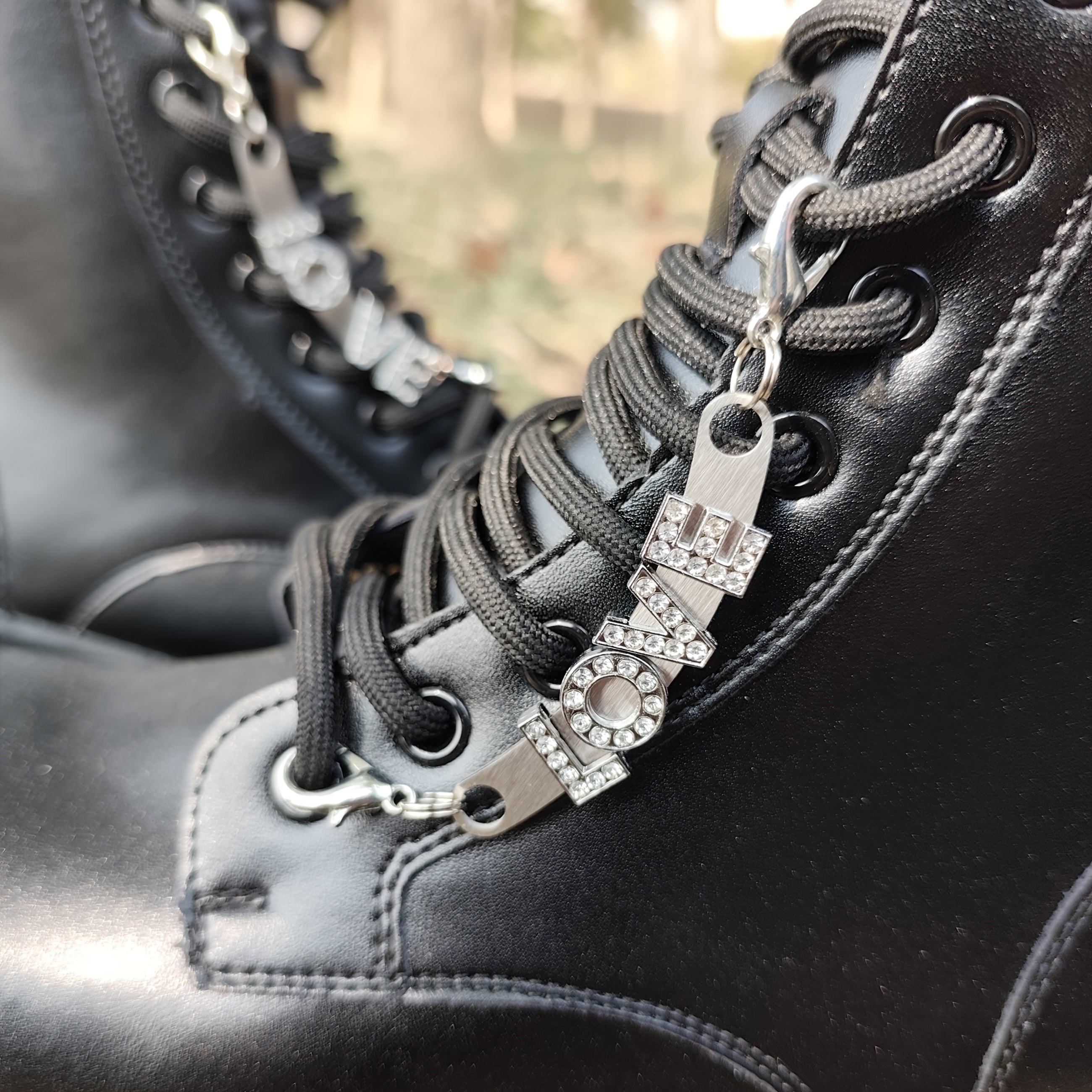 Women Gothic Shoe Charms 2pcs Bat Wing Love Letter Lace Chain Zinc Alloy