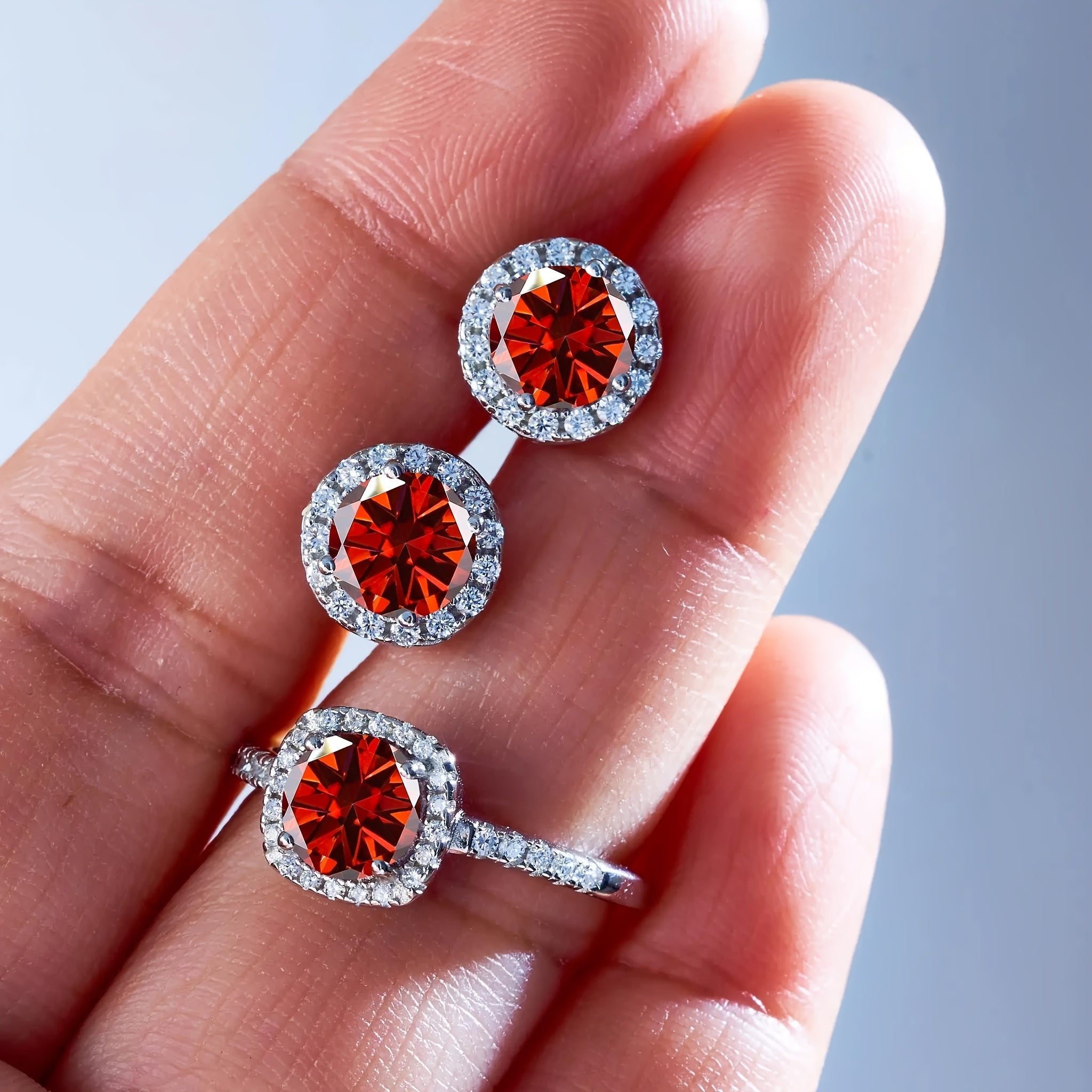 Ayollar uchun Sterling Silver 3 ta bo'lakli Moissanite zargarlik to'plami, uzuk va quloqchinlar bilan