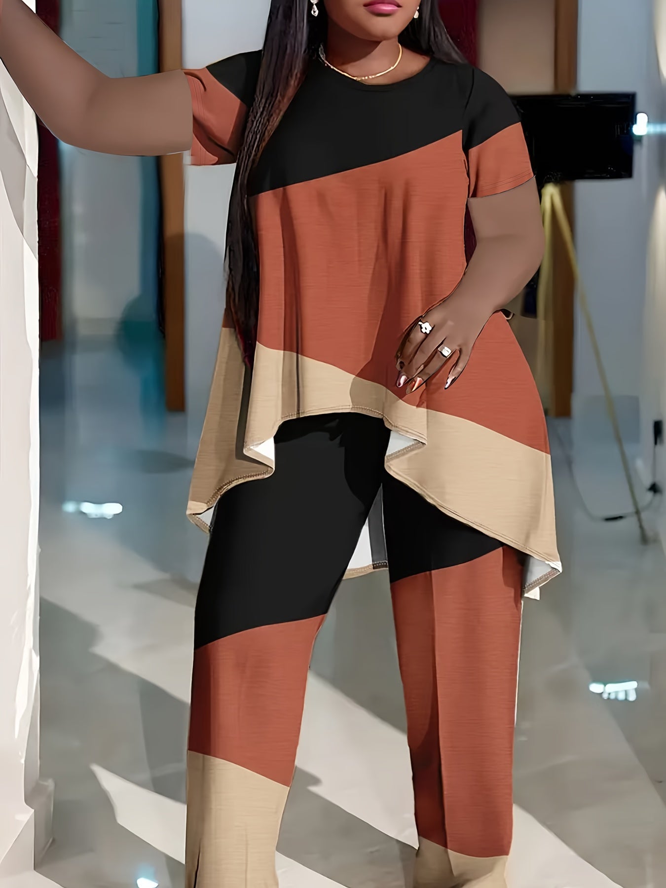 Plus Size Women's Short Sleeve Irregular Hem Outfit in Three Colors