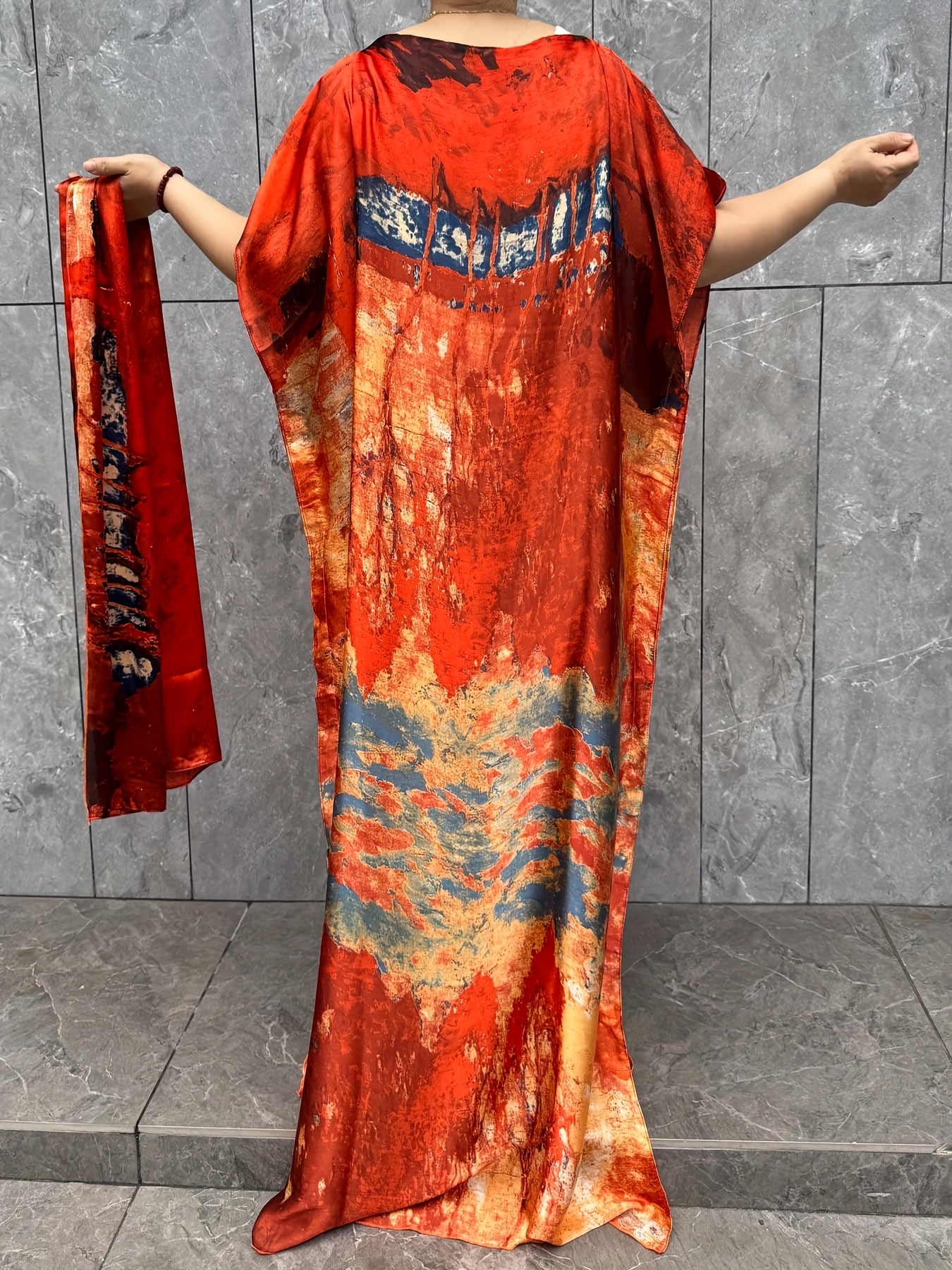 Plus o'lchamli maxi kaftan kiyi abstrakt bosma oqimli qulay yozgi