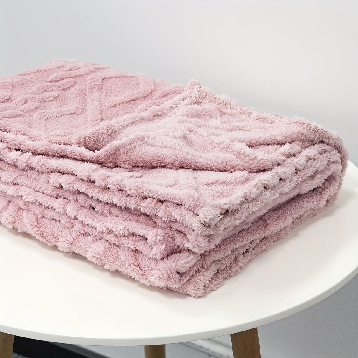 Fuzzy Throw Blanket Polyester Lightweighy Cozy RV Sofa Bed Comfort Accessory