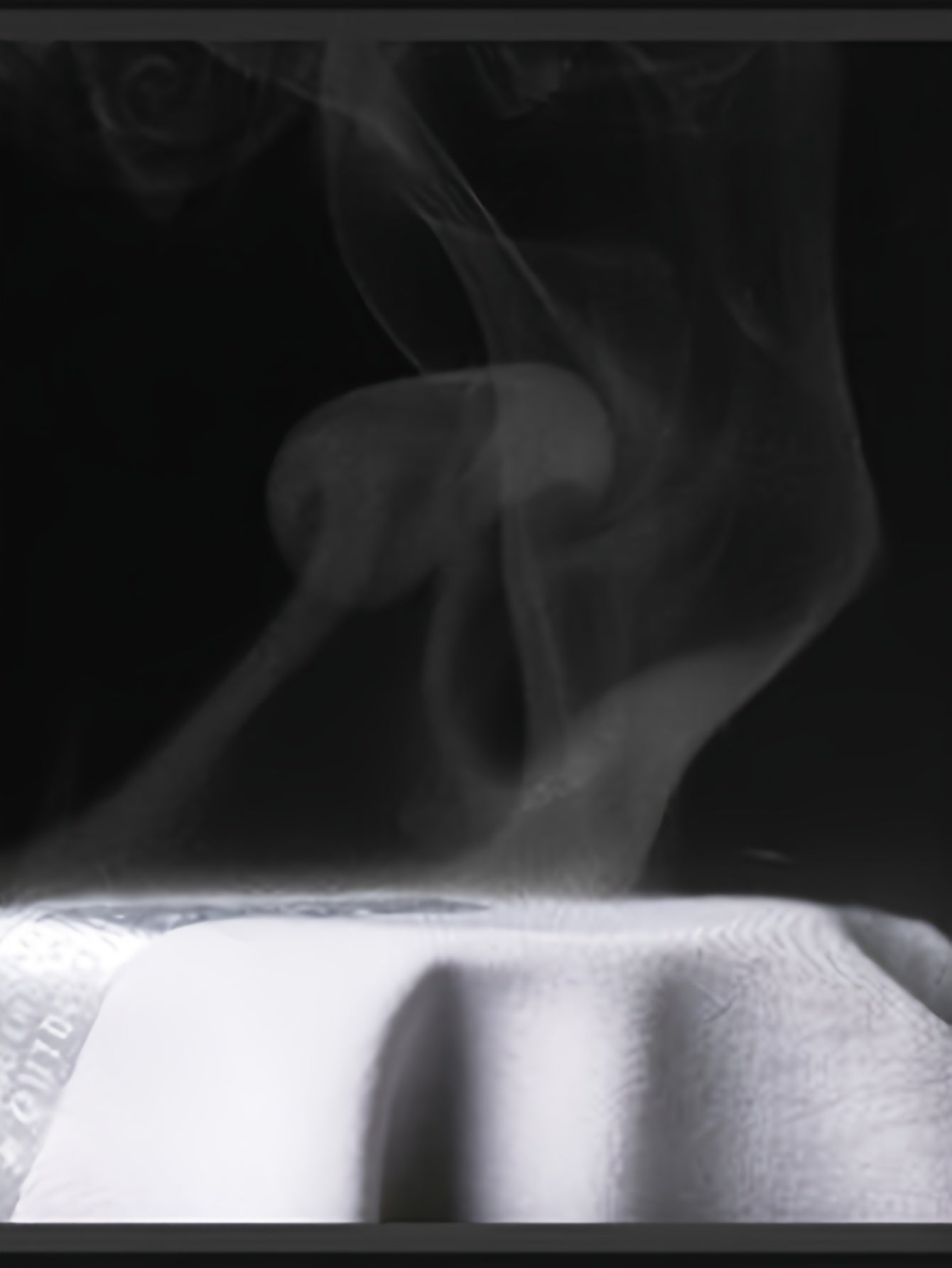 Men's Lightweight Windproof Hooded Jacket with Reflective Straps Mesh Panels Geometric Pattern