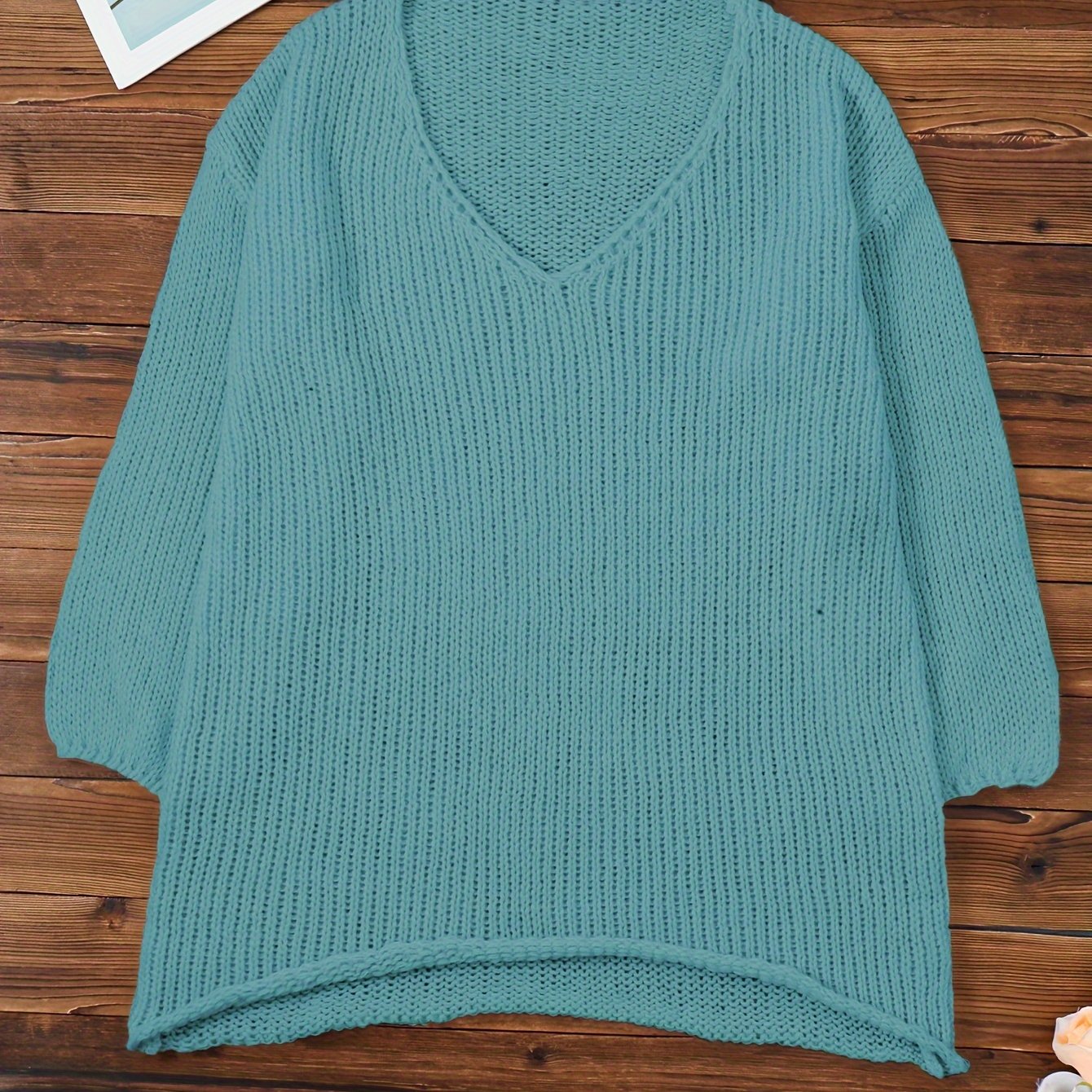 Women's Plus Size Casual V-Neck Oversized Sweater in Solid Color