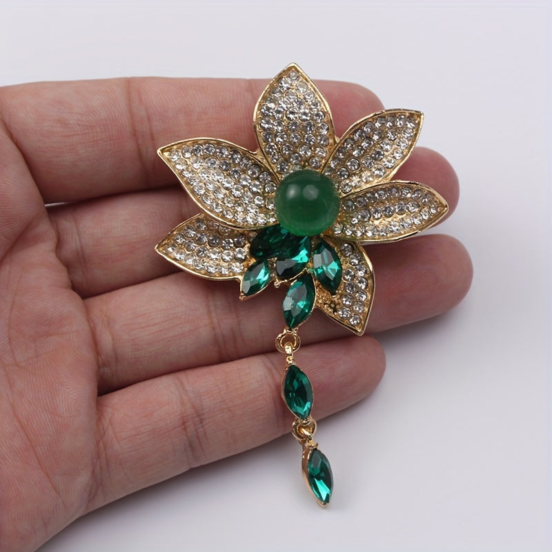 Ayollar uchun vintage yashil jade kristalli brosh pin, rhinestones va tassel dizayni bilan