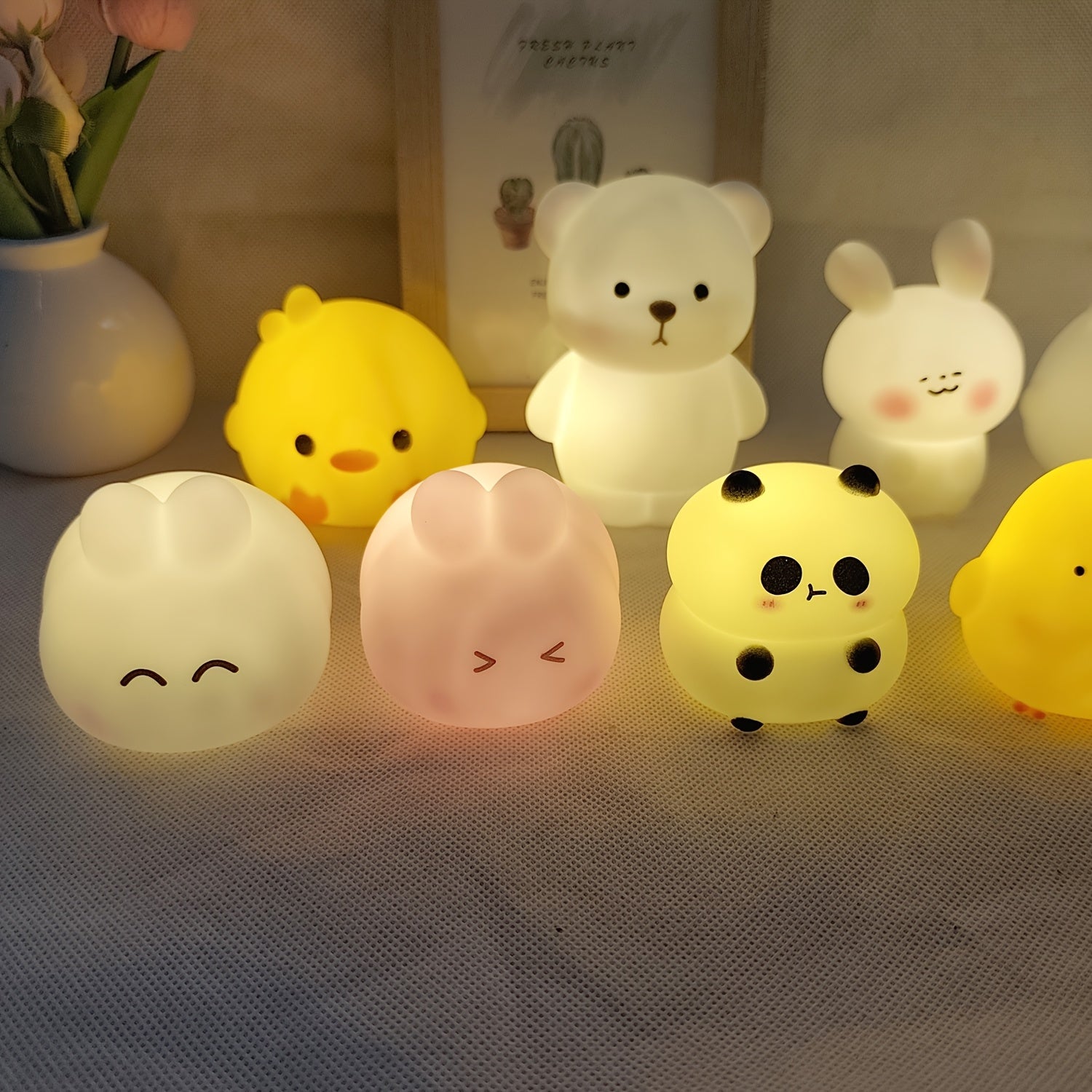 Creative Cartoon LED Table Lamp Battery-Operated Desk Light for Bedroom or Gift