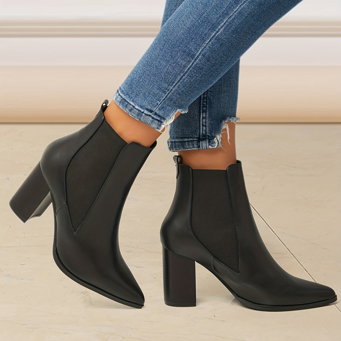 Women's Autumn Winter Short Western Boots with Thick Heels and Pointed Toe