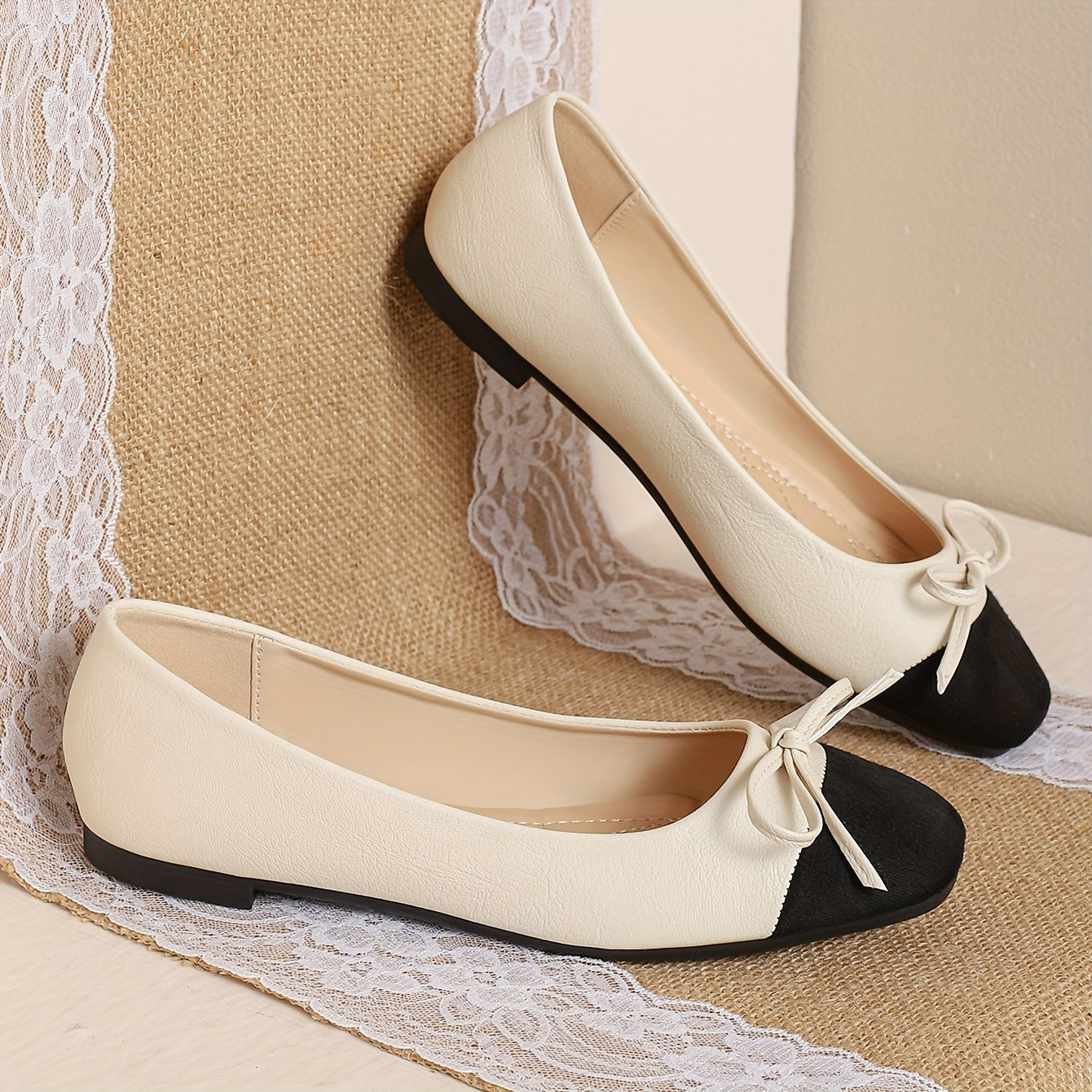 Zapatos planos de colorblock para mujer con detalle de lazo y suela de goma suave