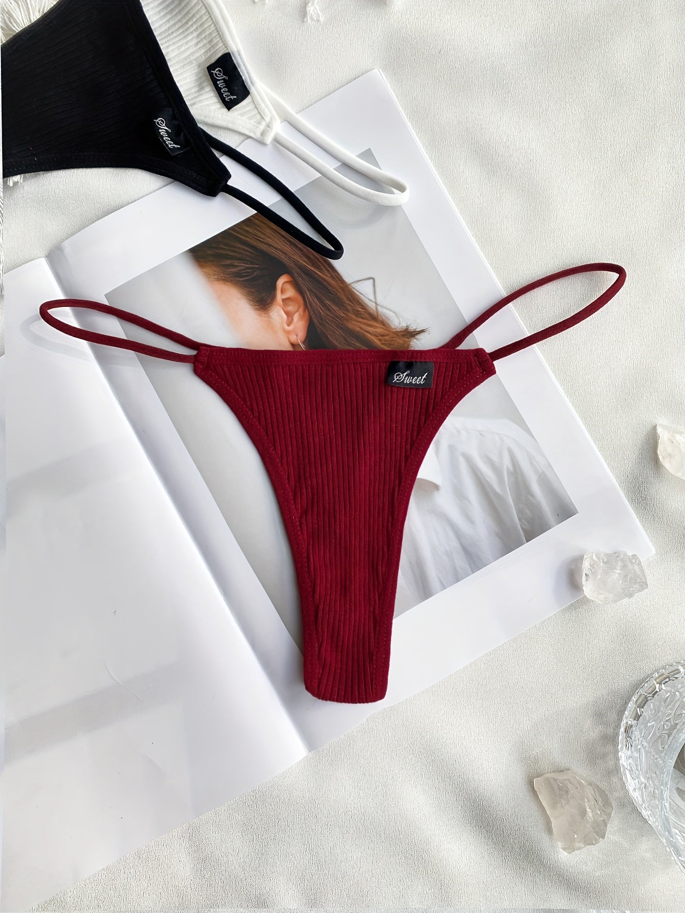 3-to'plam ayollar uchun shovqinsiz nafas oladigan yupqa thong ichki kiyimlar, bir xil rang