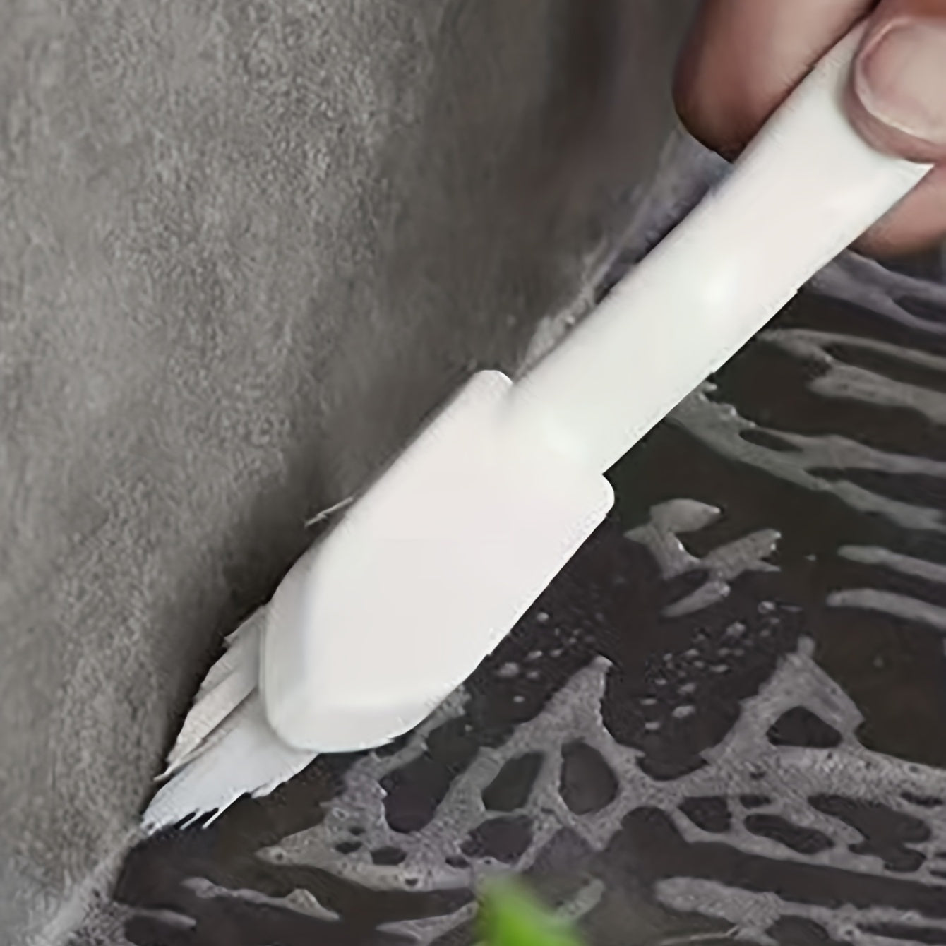 Vanna va oynalar yo‘laklari uchun qo‘lda ishlatiladigan bo‘shliq tozalash cho‘pqi, changni olib tashlash