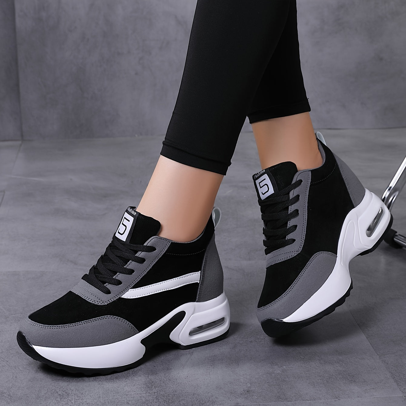 Women's Chunky Lace-Up Sneakers with Air Cushion and Hidden Heel for Outdoor Walking