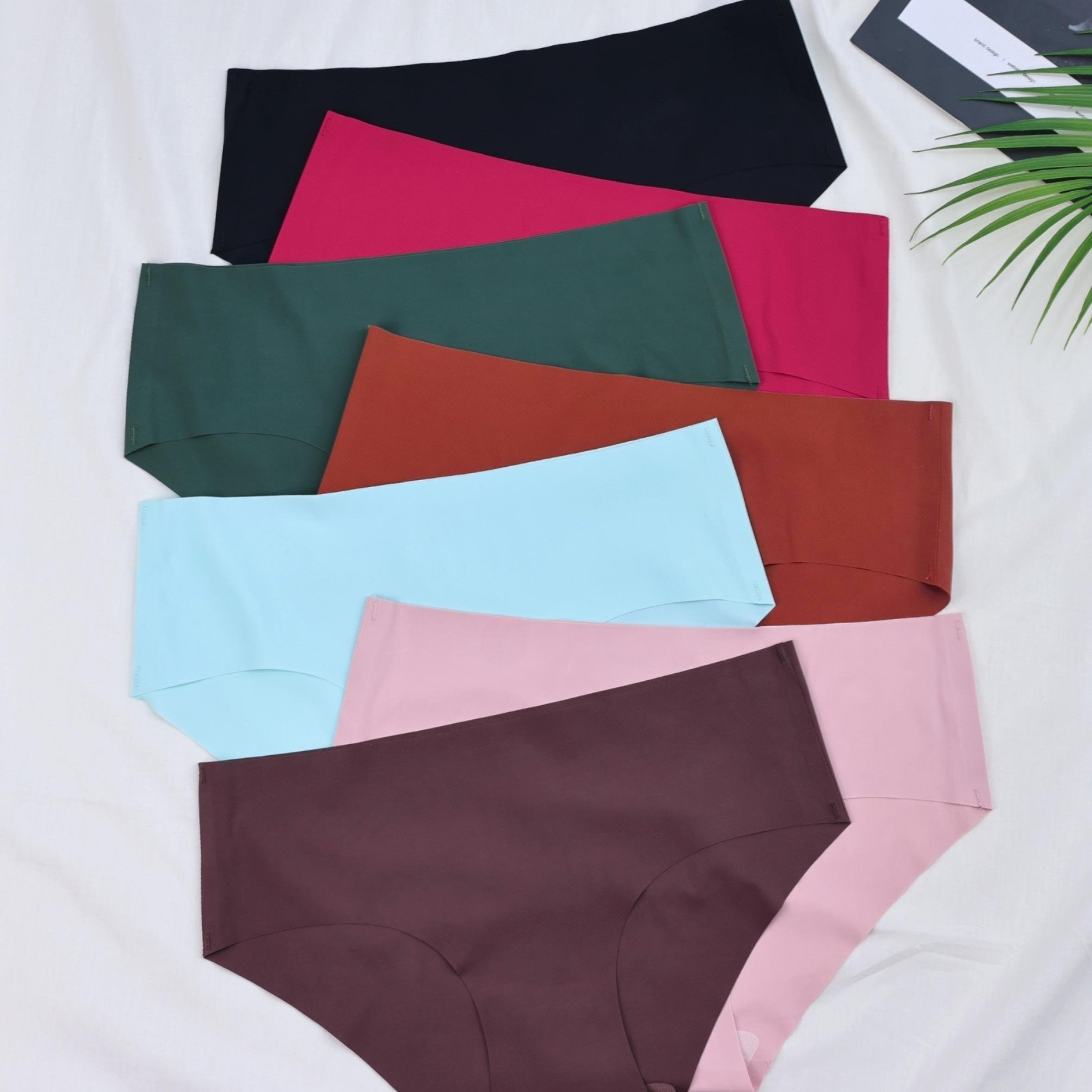 Women's Seamless Solid Briefs Comfortable Breathable Stretchy Underwear