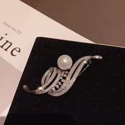 Elegant Alloy Brooch for Suit and Dress Embellishments with Rhinestones and Pearl Accent