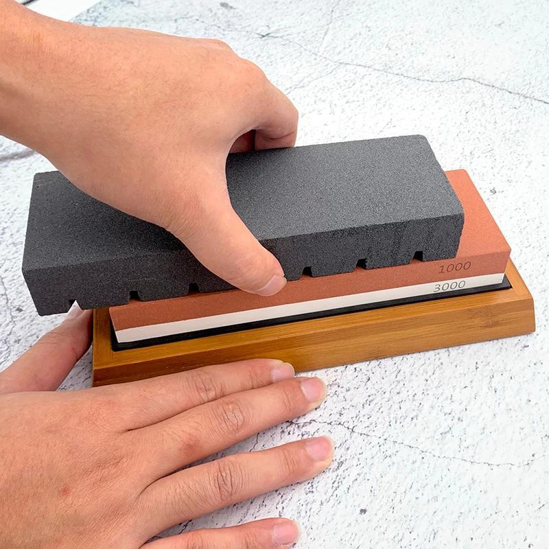 Ikki tomonlama qattiqlashtirish toshi, asos va burchak qoʻllanmasi bilan, pichoqni qattiqlashtiruvchi