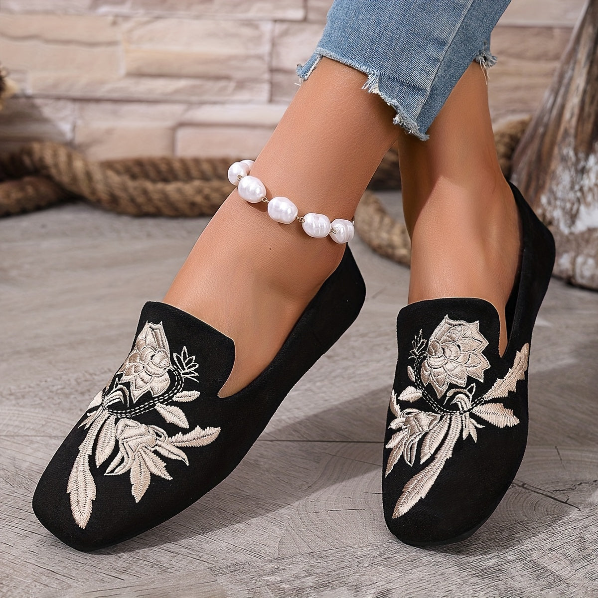 Women's Floral Embroidered Square Toe Slip-On Flats Casual Black Shoes