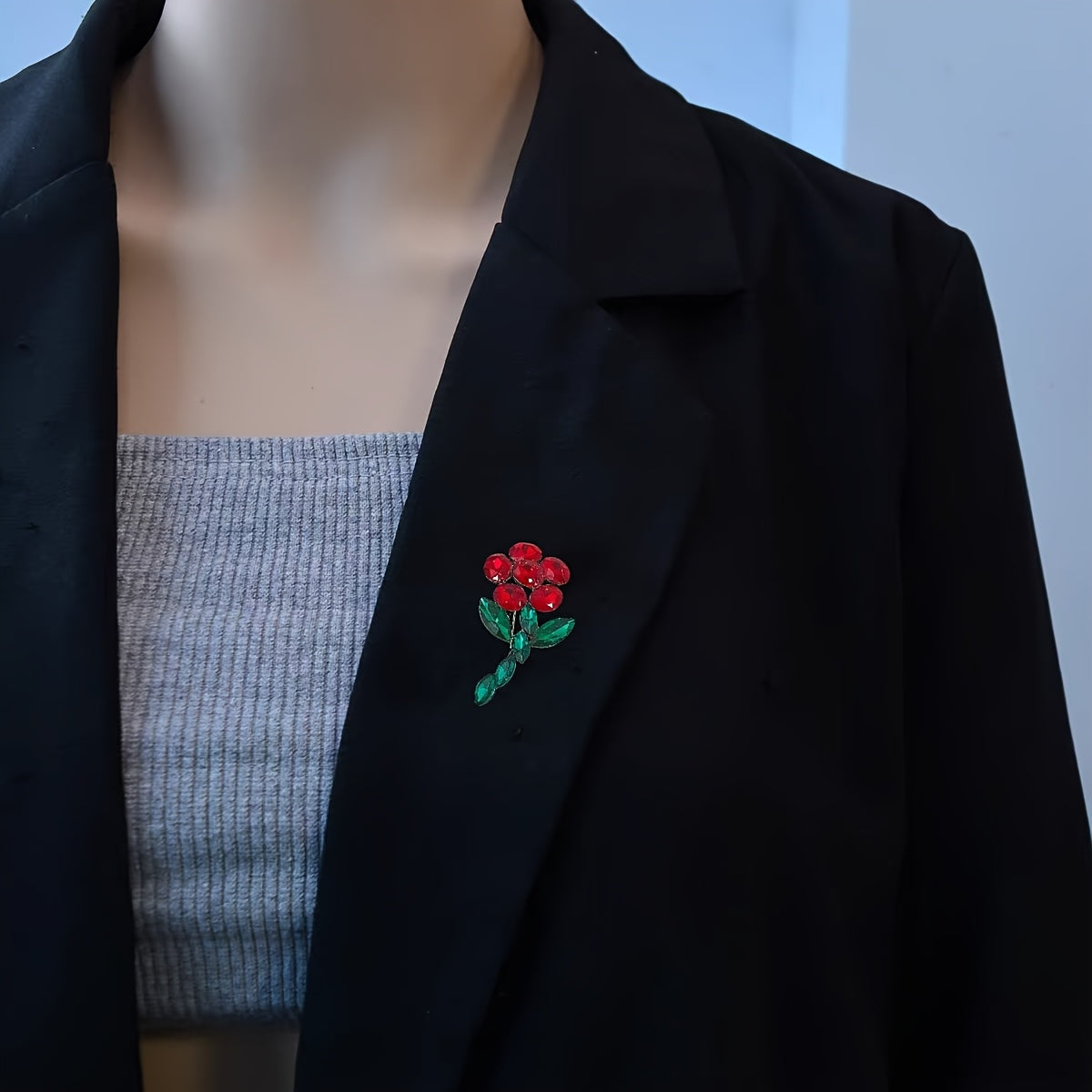 Elegant Crystal Flower Brooch Set for Women, Fashionable Jewelry Accessory