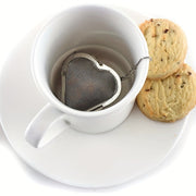 Infusor de té de acero inoxidable en forma de corazón con malla y cadena de extracción