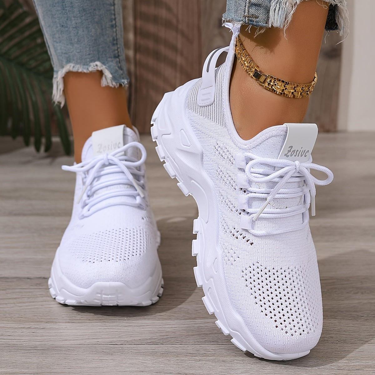 Ayollar uchun oq yengil sport poyafzallari, pushti slip-on, kattaroq o'lcham, yozgi plyaj ta'tili