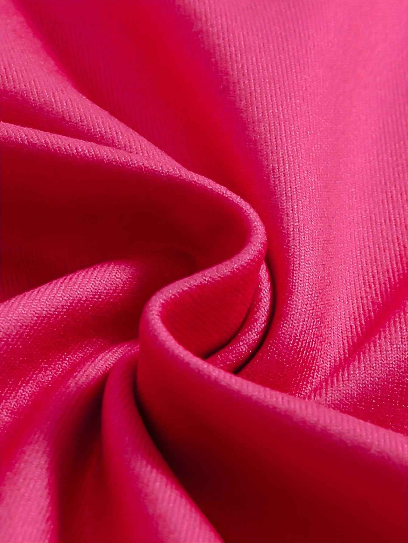 Летний комплект для девочек: топ с коротким рукавом с мультяшным принтом и шорты с графическим дизайном для активного отдыха