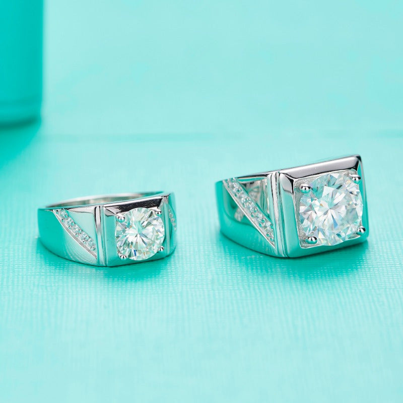 Shavano Moissanite to'y uzuk - 1 dona, 5.3/8g, 2/5 karat, 18K oltin qoplangan 925 kumush. Yil dönümleri, tug'ilgan kunlar, Rojdestvo, barcha fasllar va musiqa festivallari uchun mukammal oddiy va nafis to'y halqasi.