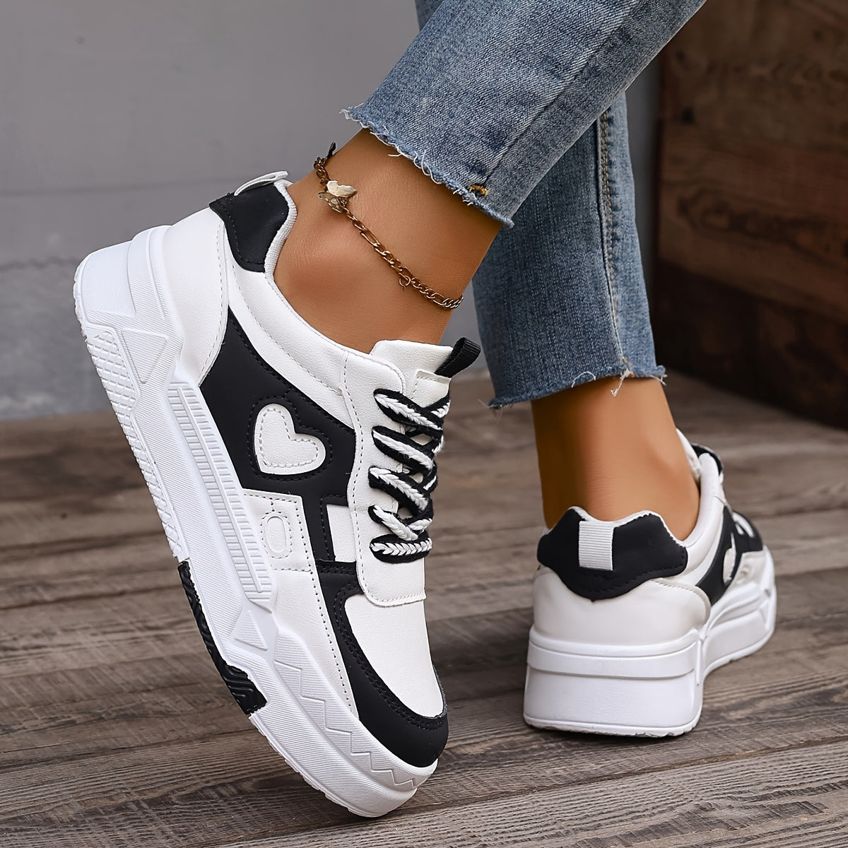 Women's Casual Sneakers Lightweight Versatile Walking Shoes