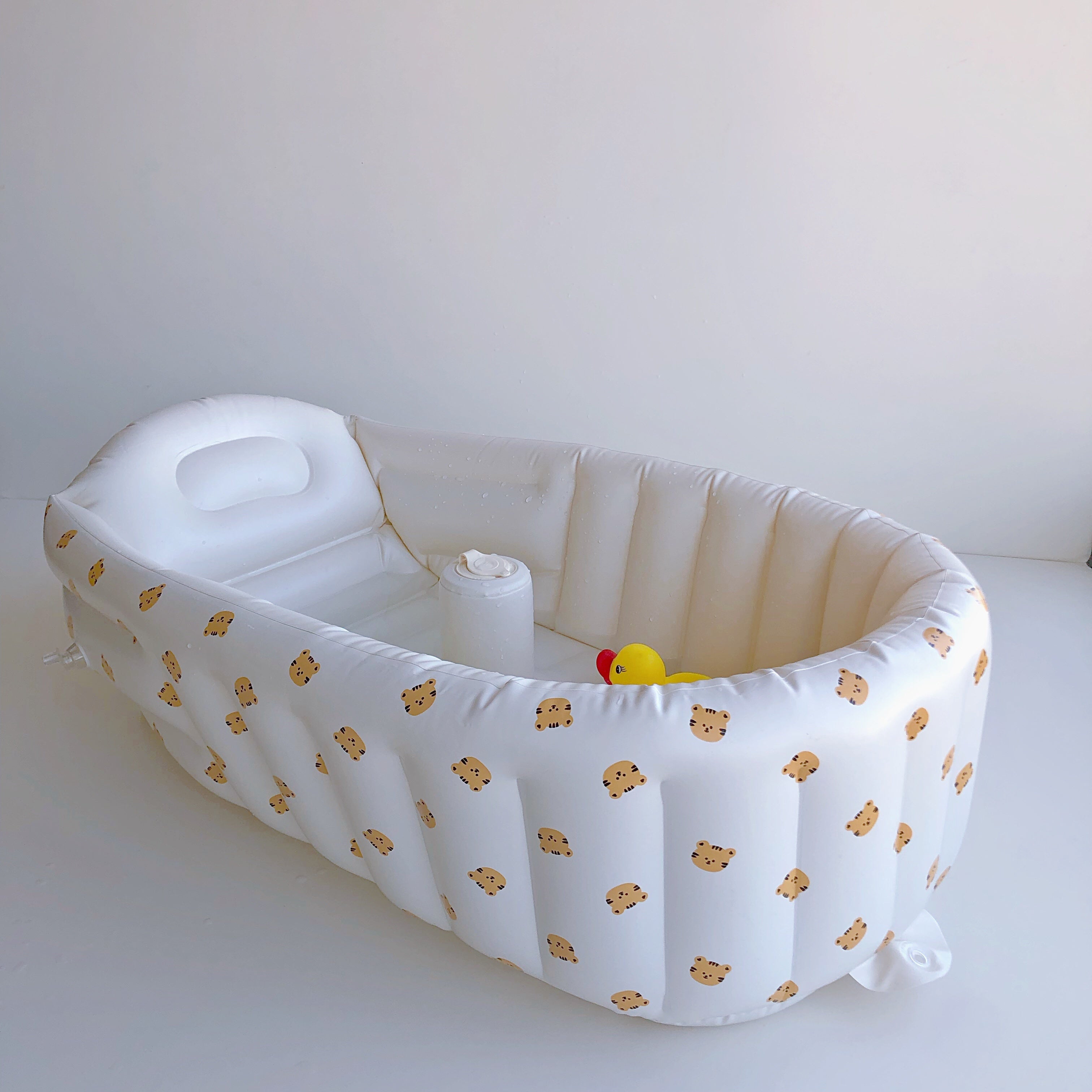 Inflatable Baby Bathtub with Cartoon Print Soft Portable Tub