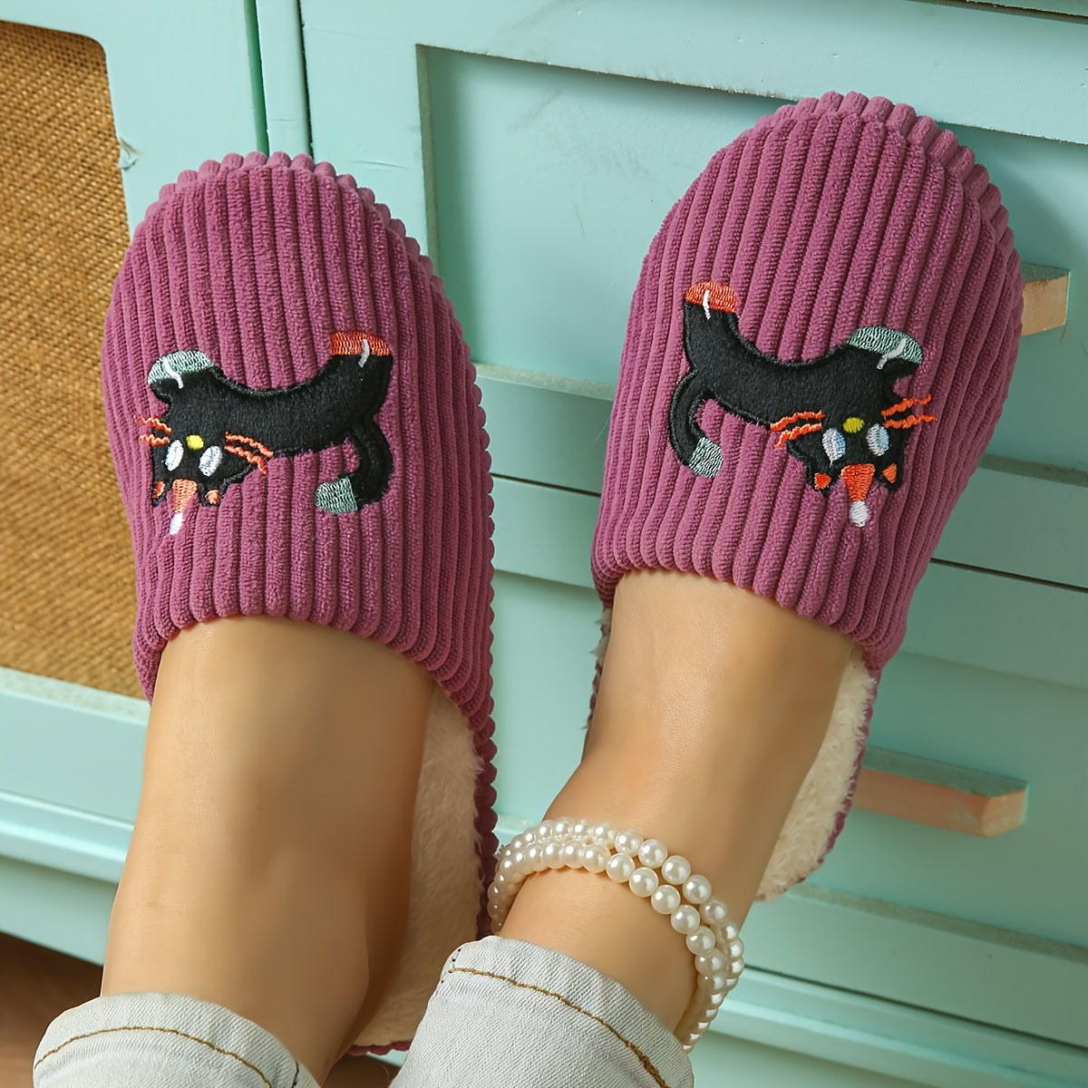 Unisex Soft Fabric Cartoon Cat Slip-On Slippers with Stripes Indoor Shoes
