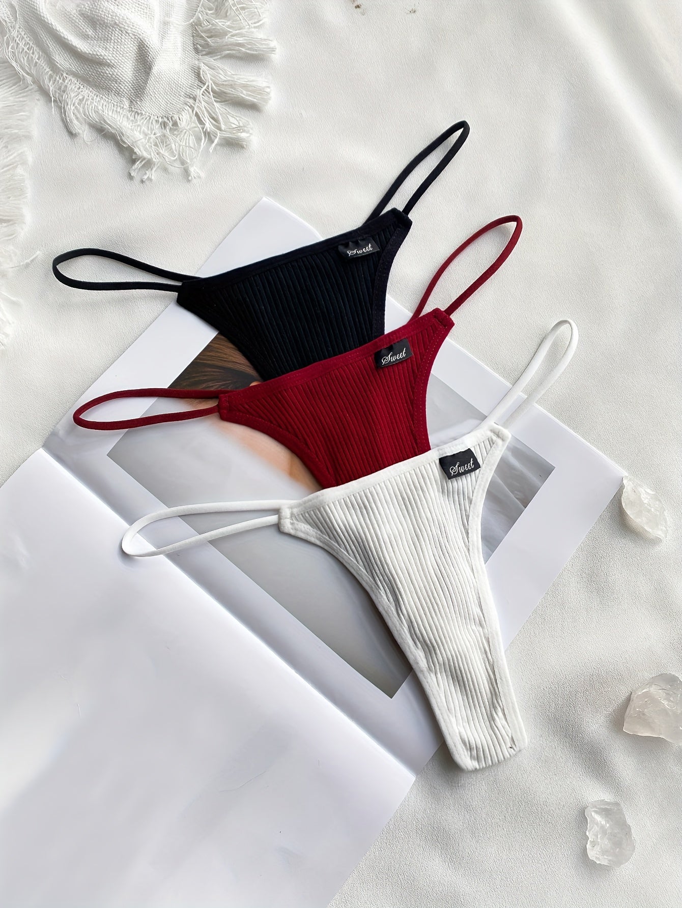 3-to'plam ayollar uchun shovqinsiz nafas oladigan yupqa thong ichki kiyimlar, bir xil rang