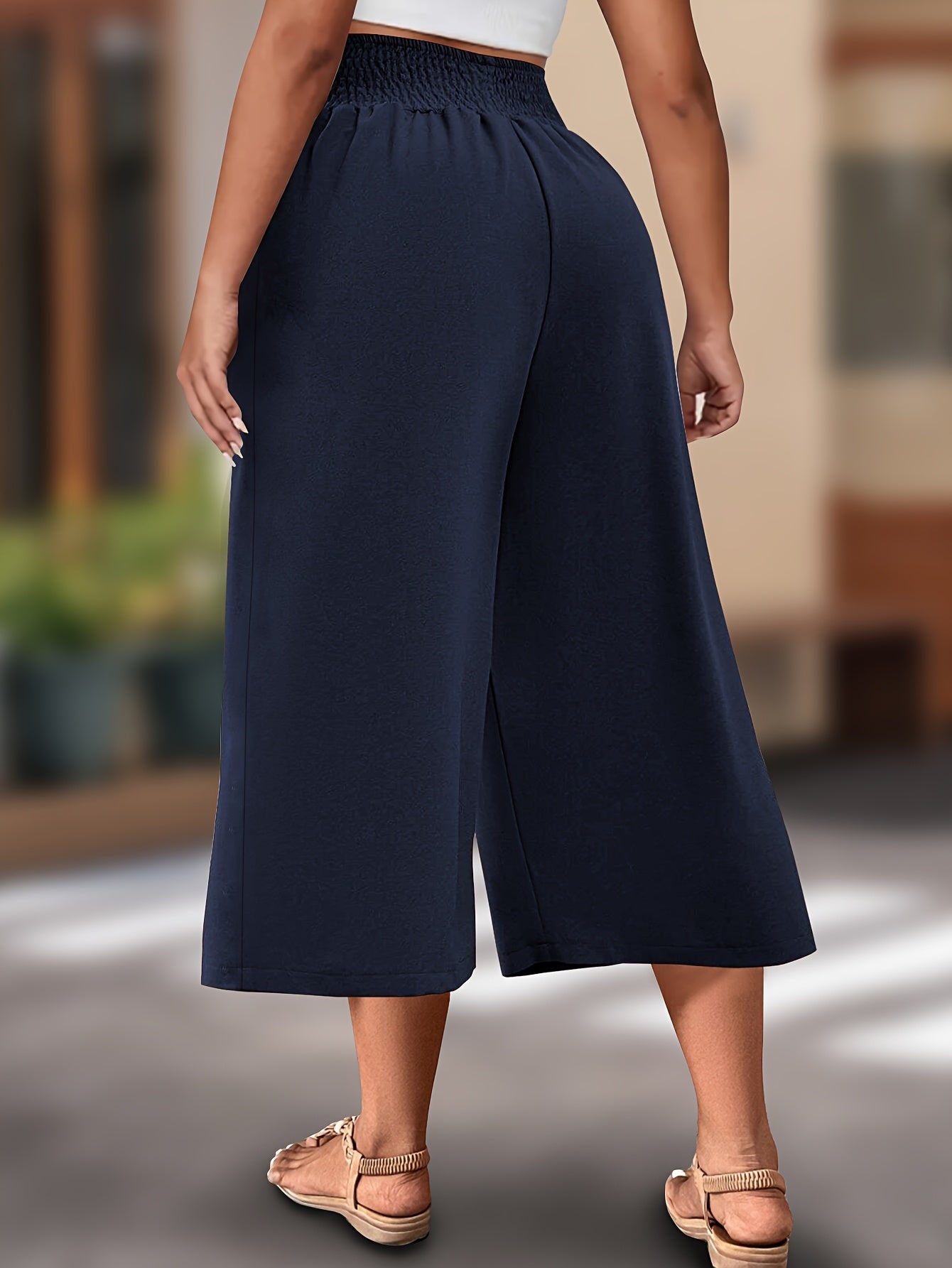 Plus Size Women's Cropped Pants with Draped Feel Relaxed Straight Cut