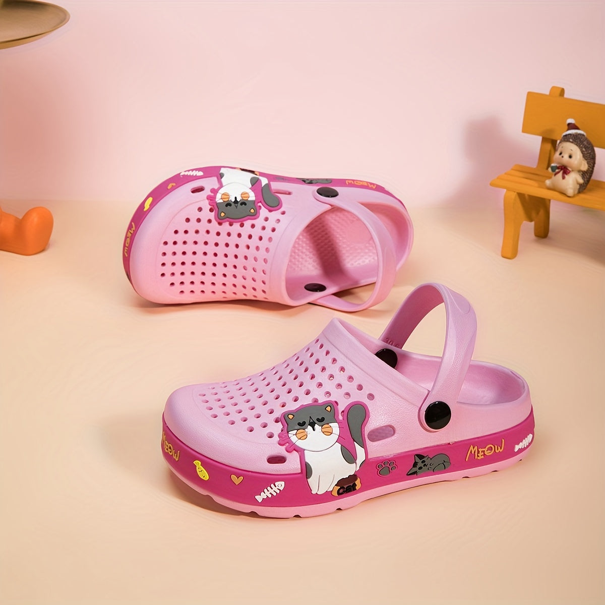 Детские мультяшные тапочки на мягкой подошве для мальчиков и девочек, дышащие, легкие, для использования внутри и снаружи, на пляже