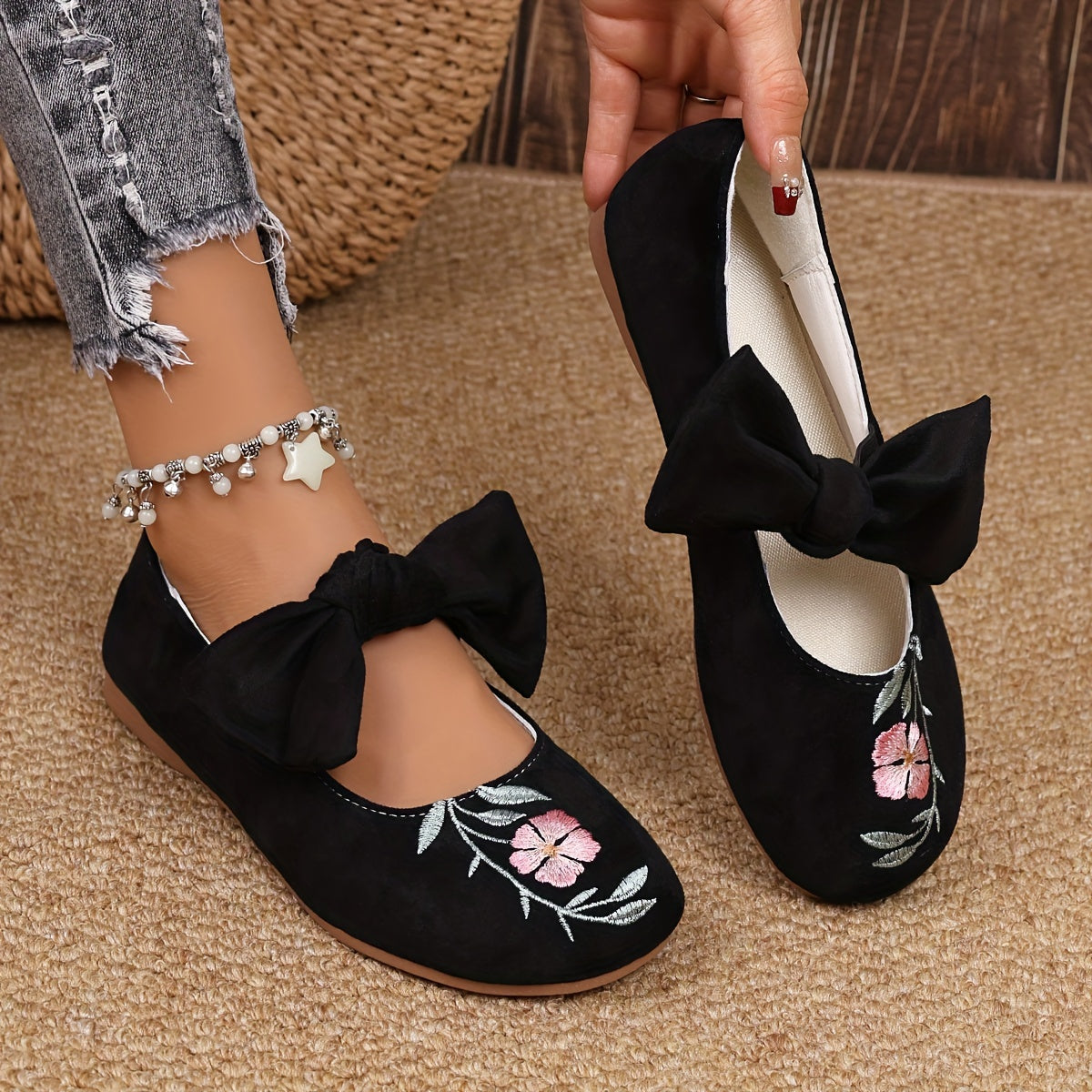 Women's Floral Embroidered Mary Jane Flats Comfortable Soft Sole Slip-On Shoes