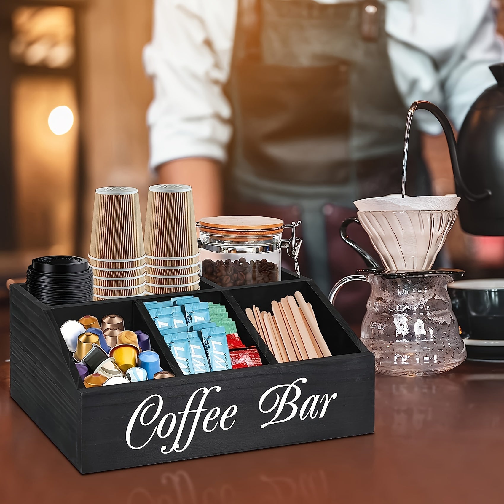 Bandeja organizadora de café de madera con compartimentos para condimentos, cápsulas y accesorios