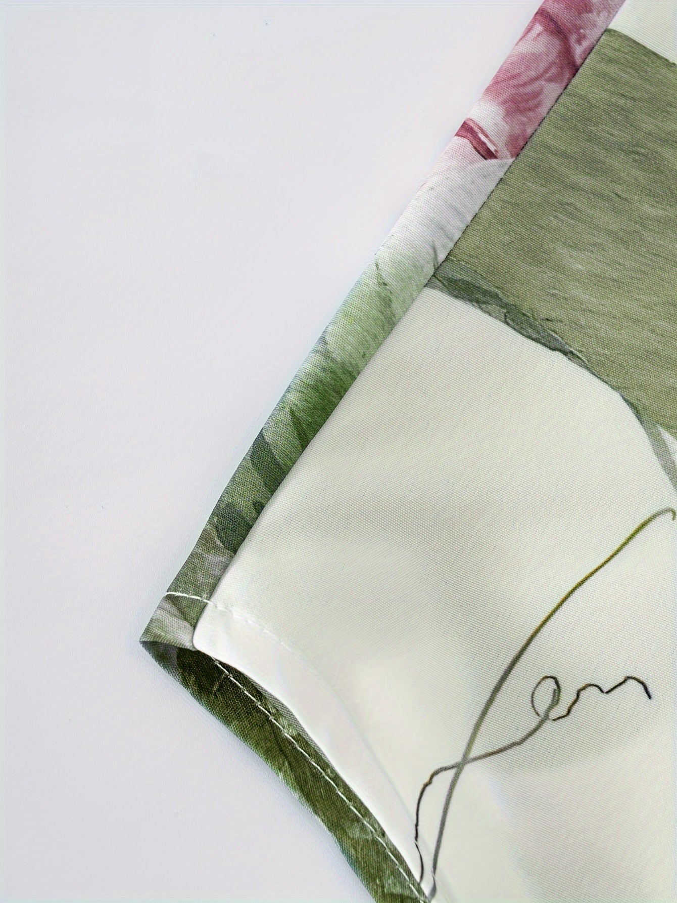 Ayollar uchun uzun qo'lqonli ko'ylak, nafis gullar bosma, V-shakl, tugmachali, engil polyester - bahor/kovak ta'tillari uchun mukammal.