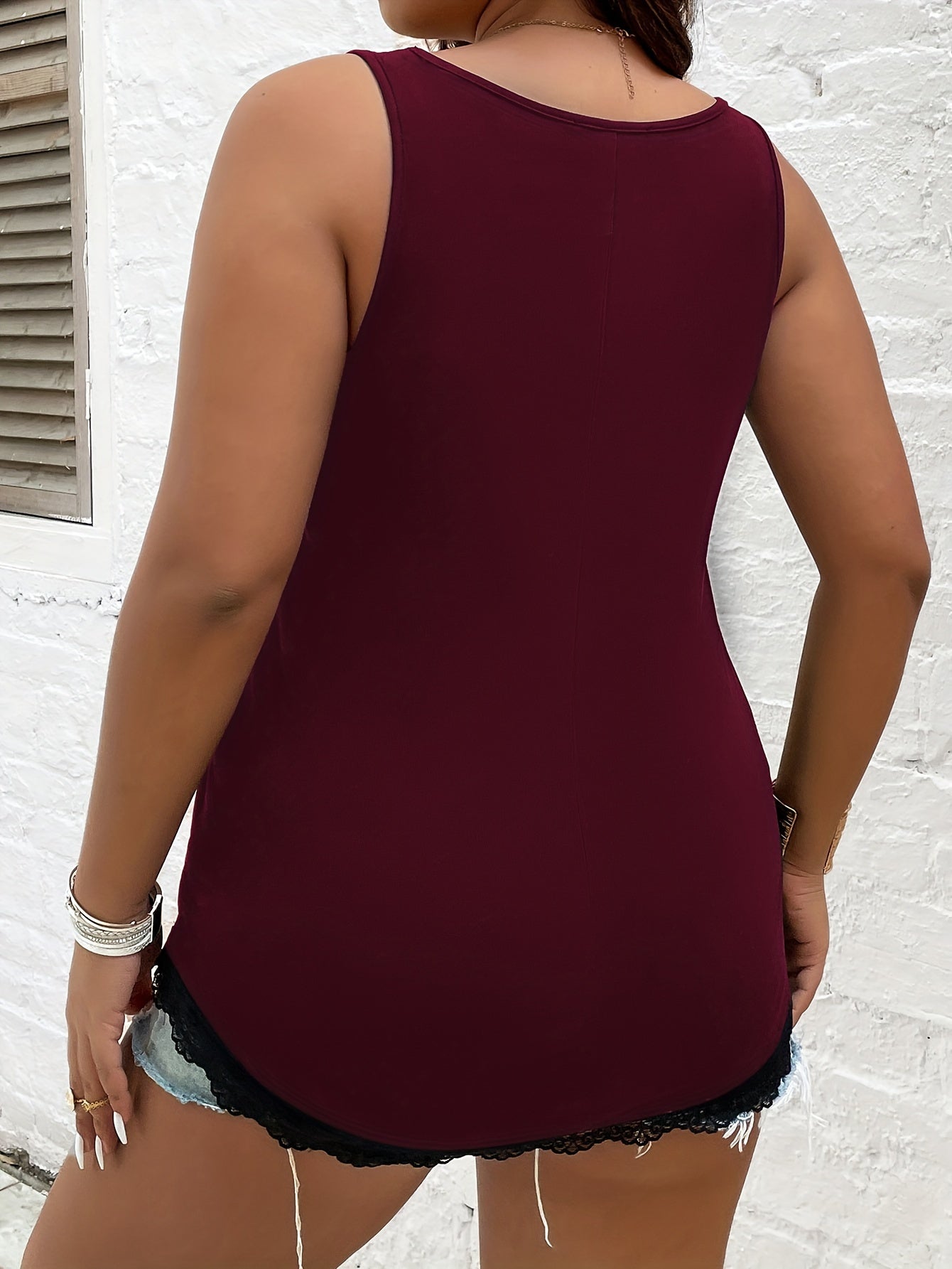 Camiseta sin mangas de verano casual con escote en V y encaje para tallas grandes de mujer